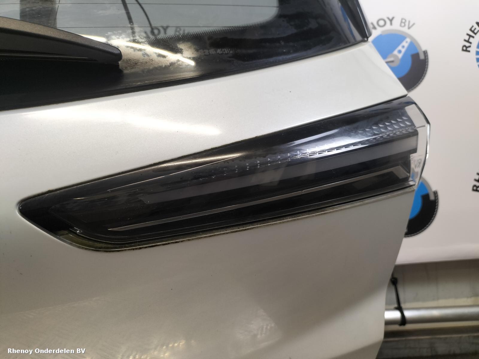 Bekijk Auto-onderdeel ACHTERLICHT R RENAULT CAPTUR 2024