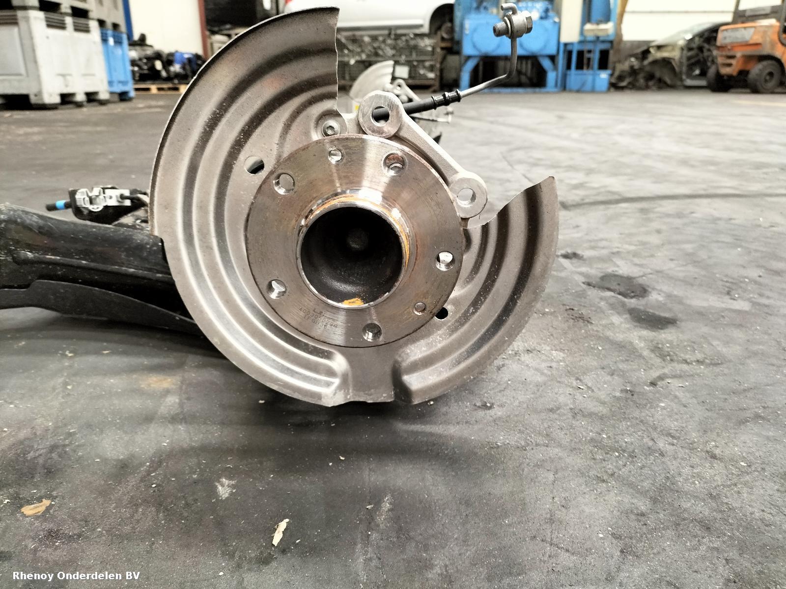 View Auto part STARRE ACHTER AS RENAULT CAPTUR 2024