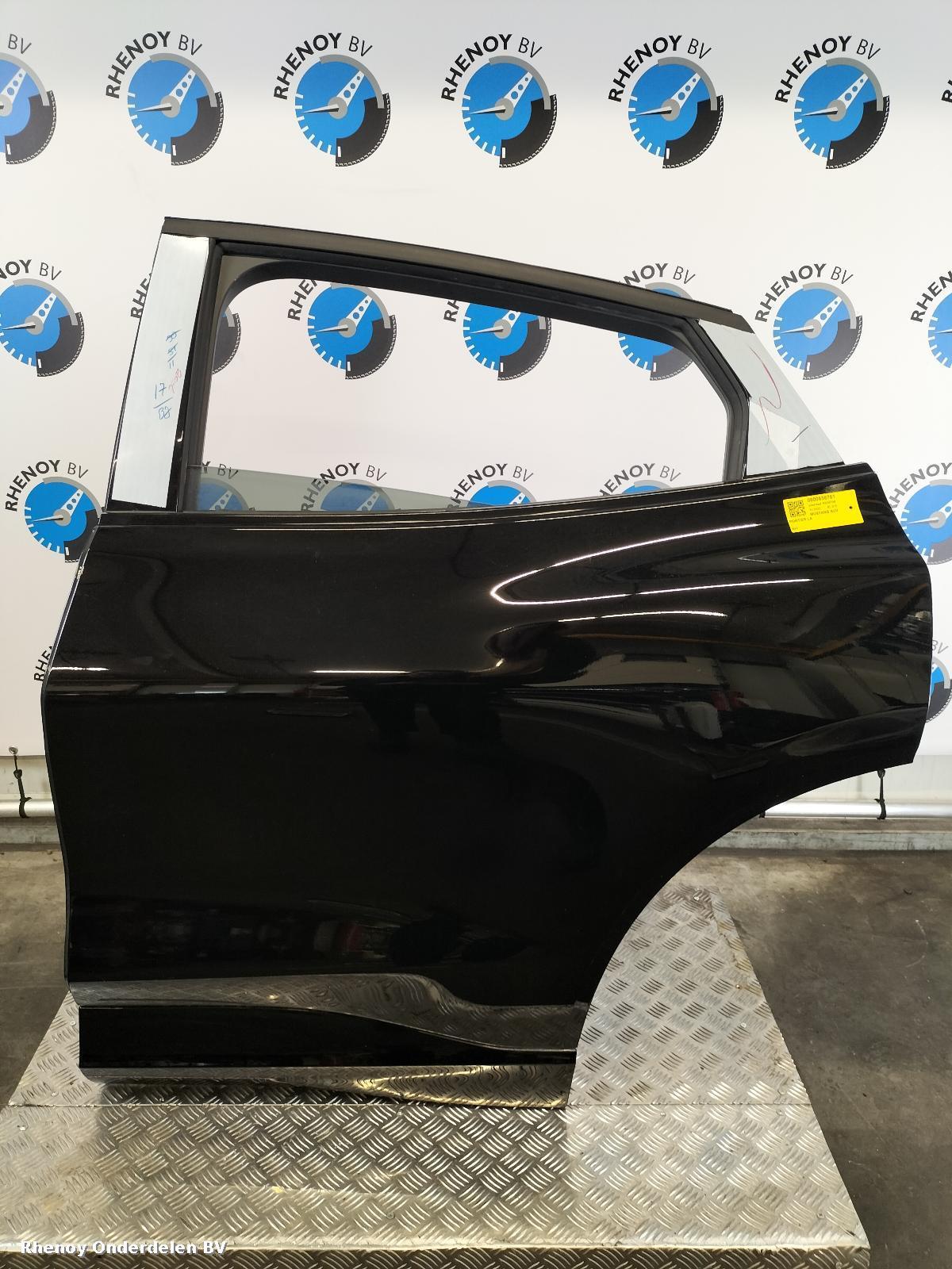 Bekijk Auto-onderdeel PORTIER LA  FORD MUSTANG SUV 2022