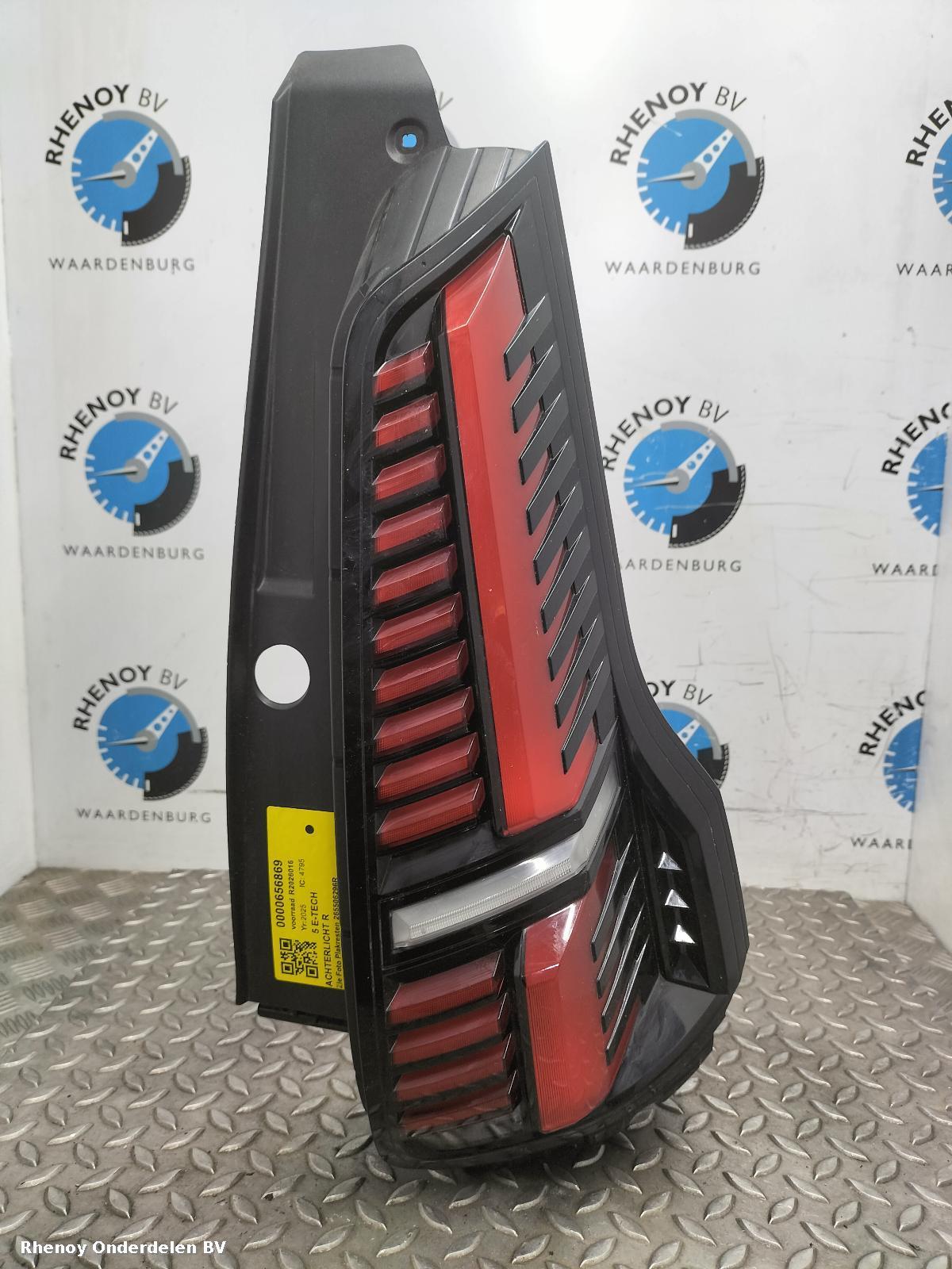 Bekijk Auto-onderdeel ACHTERLICHT R RENAULT 5 E-TECH 2025