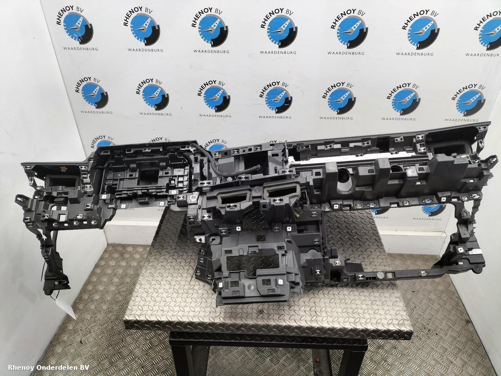 Bekijk Auto-onderdeel DASHBOARD COMPLEET  RENAULT 5 E-TECH 2025