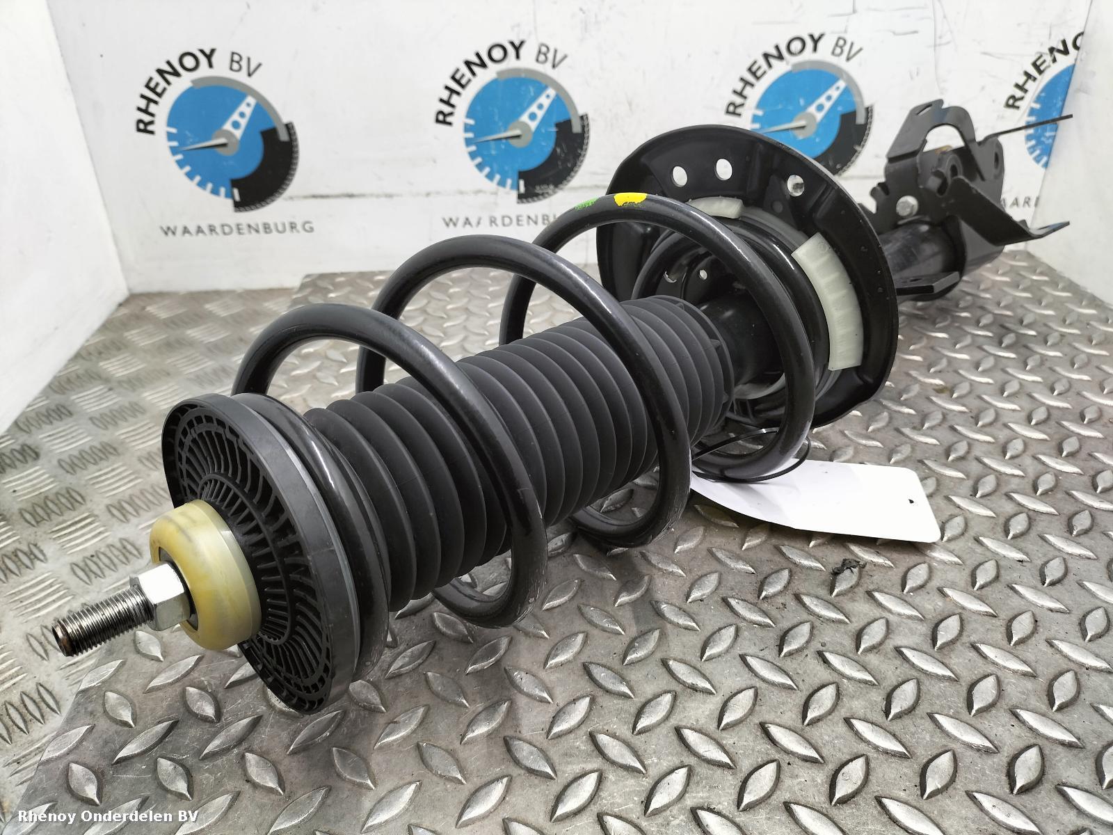 View Auto part VEERPOOT / SCHOKBREKER RA RENAULT 5 E-TECH 2025
