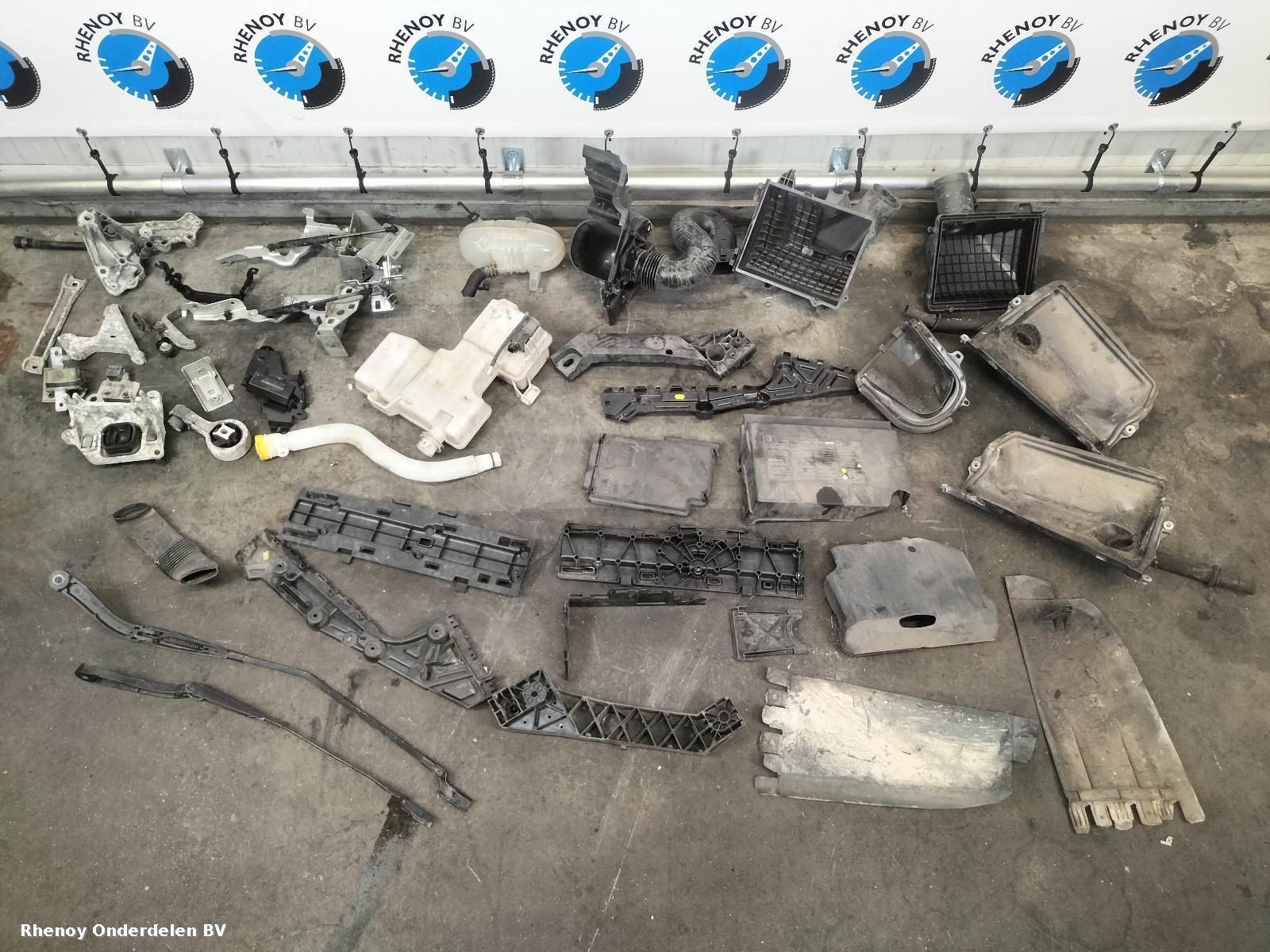 View Auto part VOORKOP COMPLEET RENAULT TRAFIC 2016