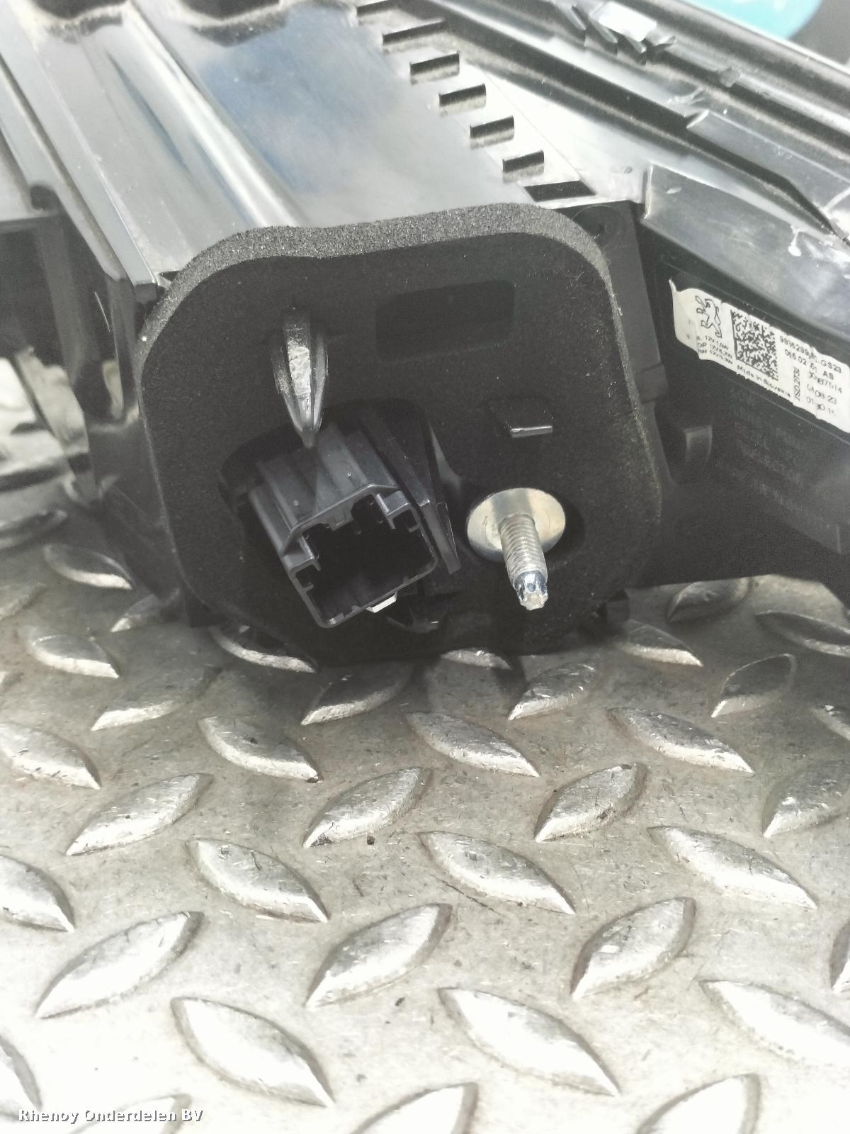 View Auto part ACHTERLICHT L PEUGEOT 308 2023