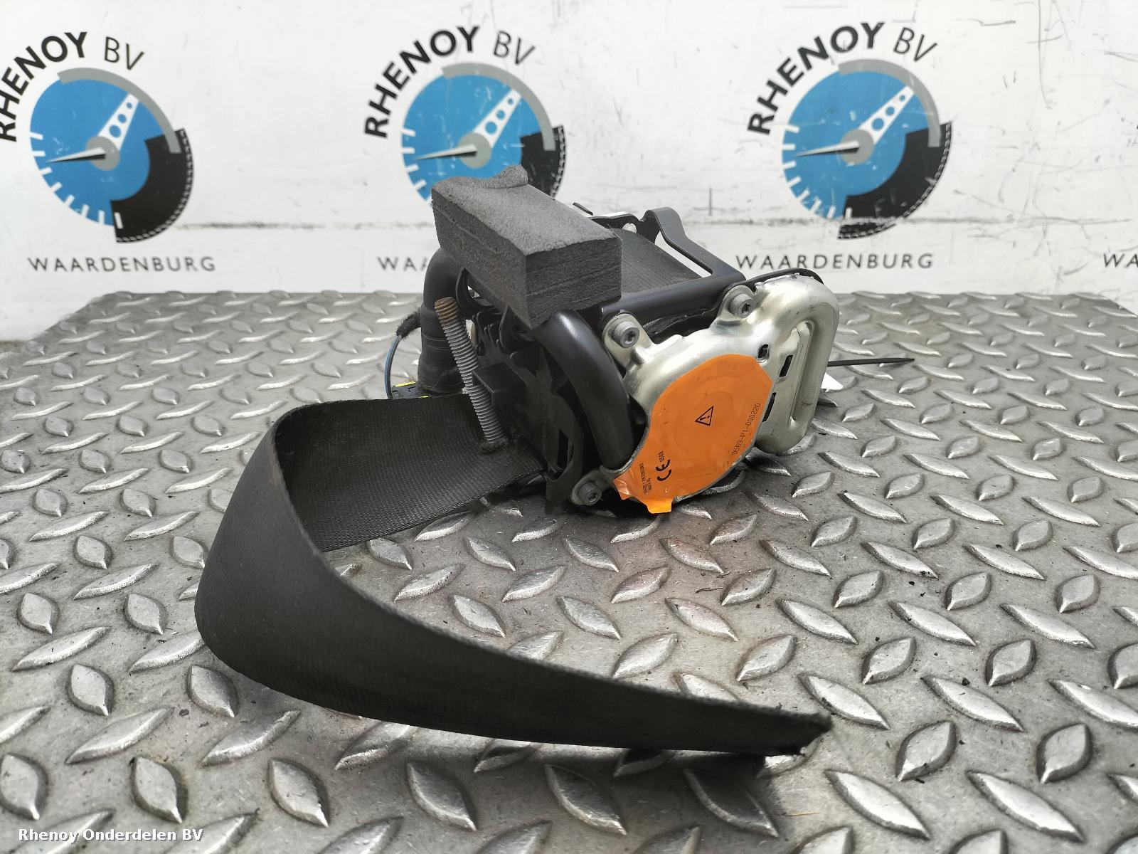 Bekijk Auto-onderdeel GORDELSPANNER VOLKSWAGEN GOLF 2015