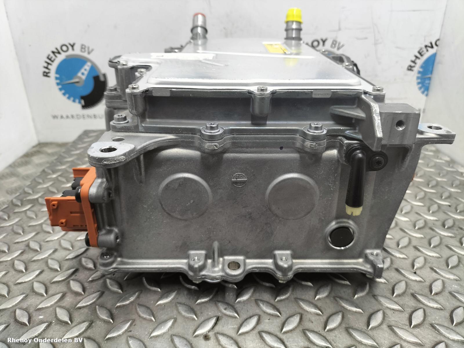 View Auto part EV / HYBRIDE ELEKTRONISCHE OMVORMER RENAULT CAPTUR 2023