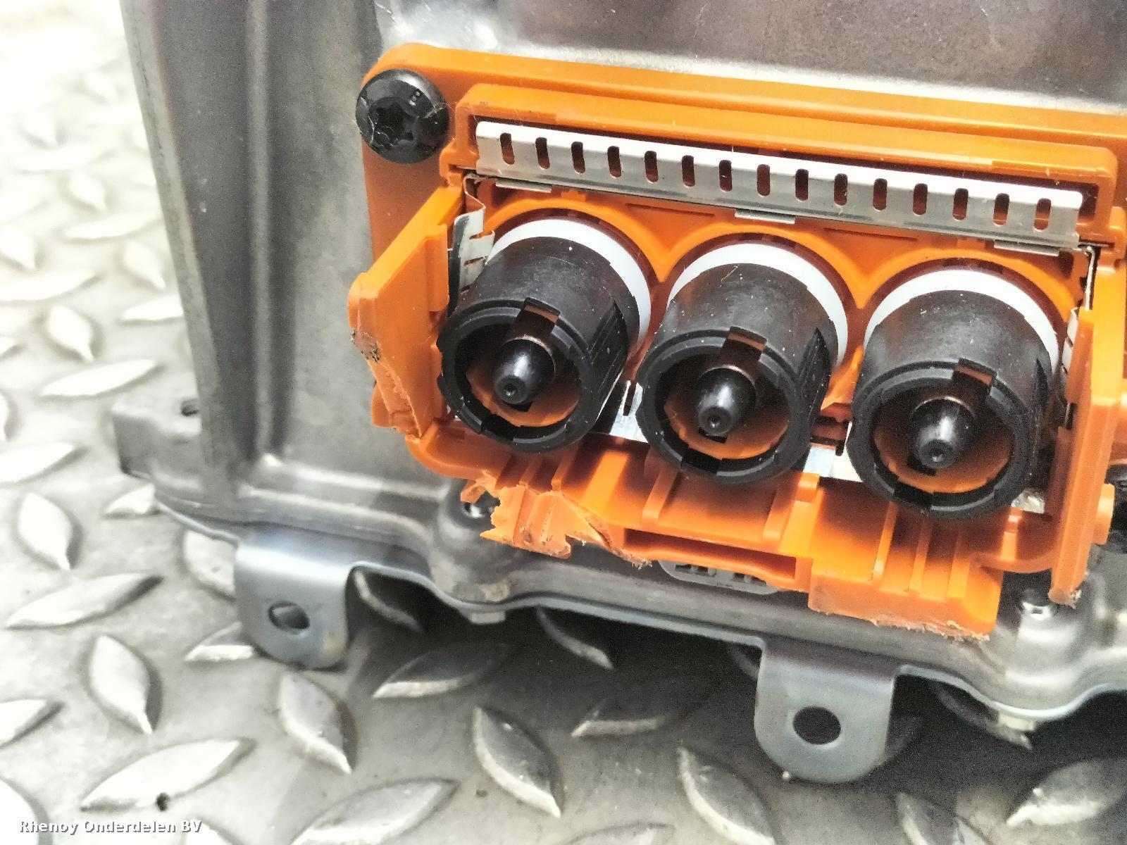 View Auto part EV / HYBRIDE ELEKTRONISCHE OMVORMER RENAULT CAPTUR 2023