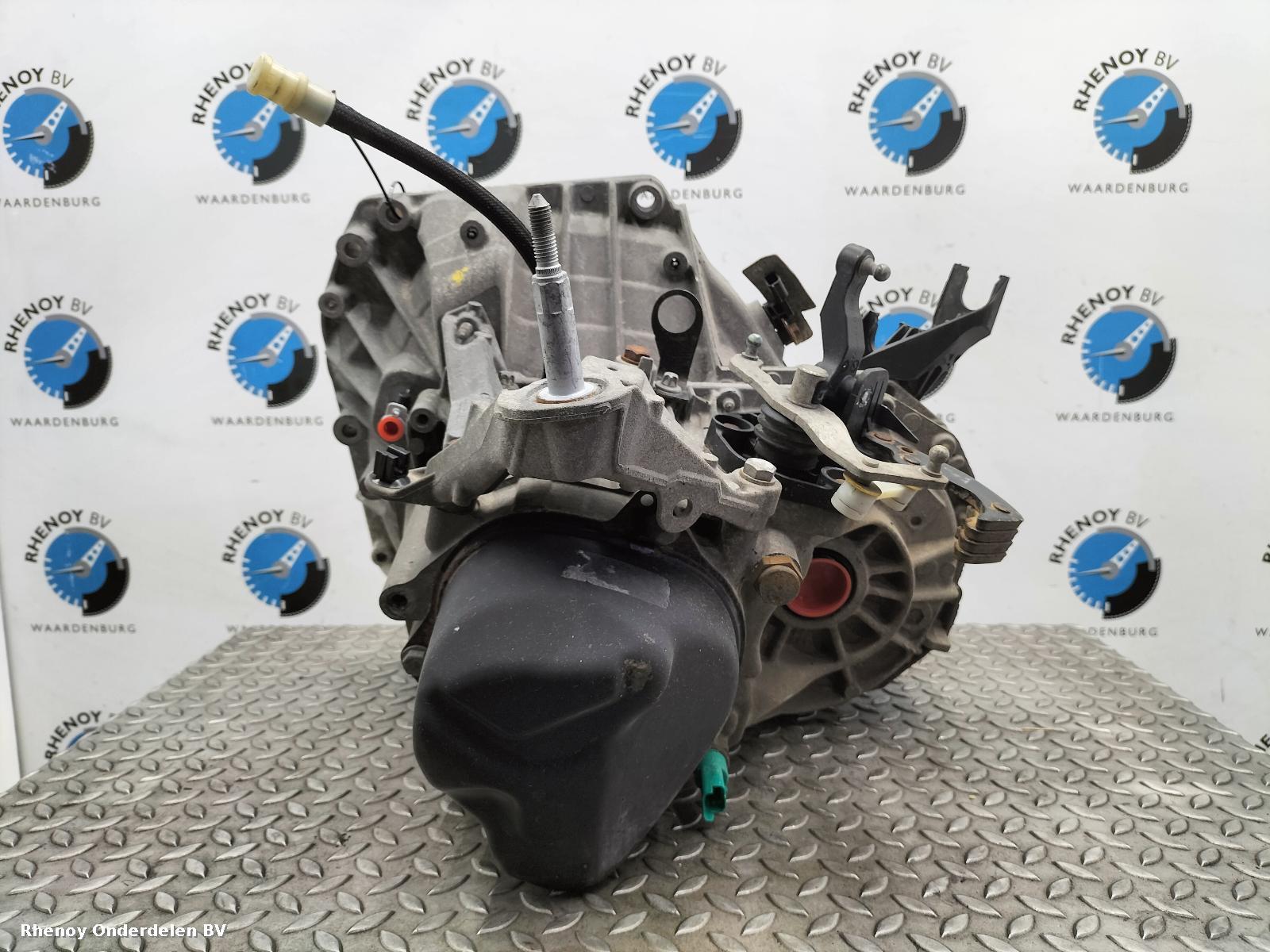 View Auto part TRANSMISSIE / VERSNELLINGSBAK RENAULT CLIO 2017