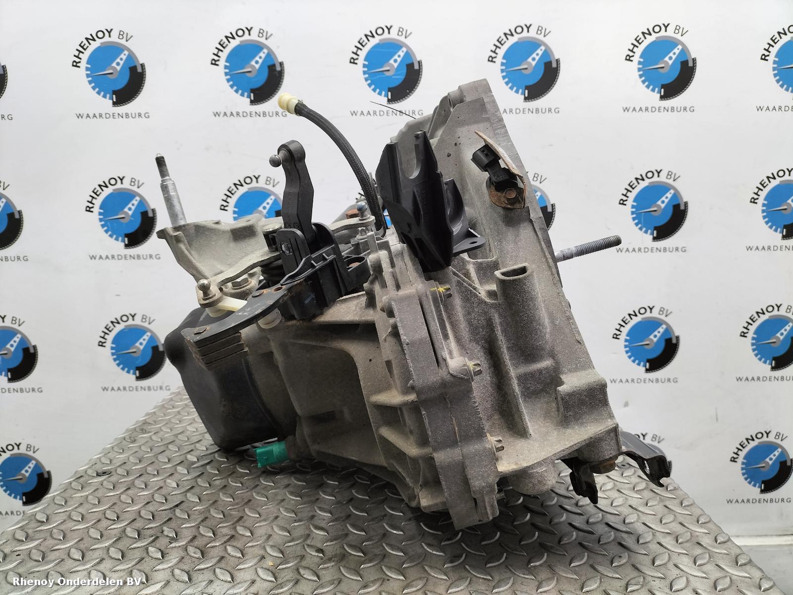 View Auto part TRANSMISSIE / VERSNELLINGSBAK RENAULT CLIO 2017