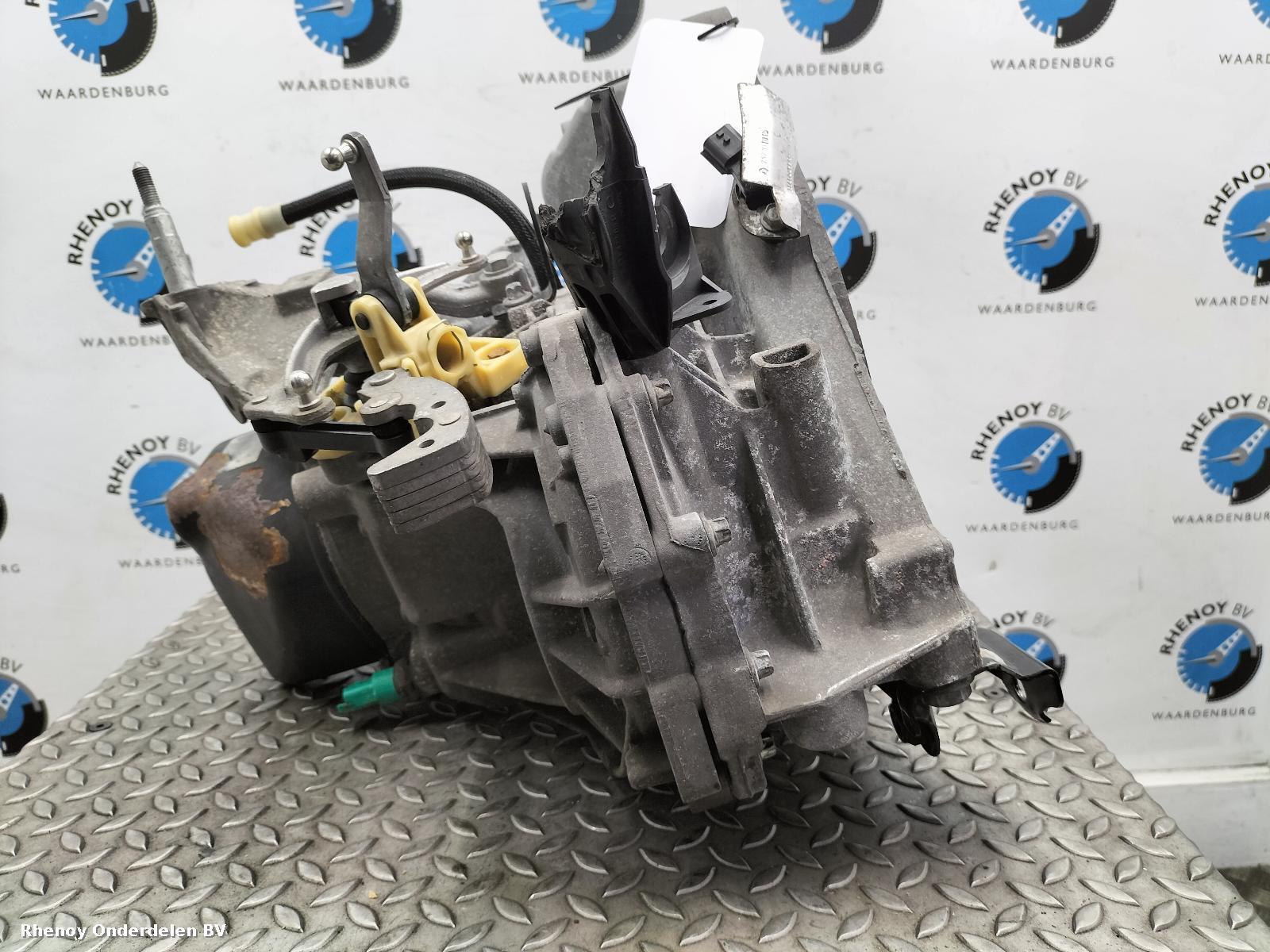View Auto part TRANSMISSIE / VERSNELLINGSBAK RENAULT CLIO 2017