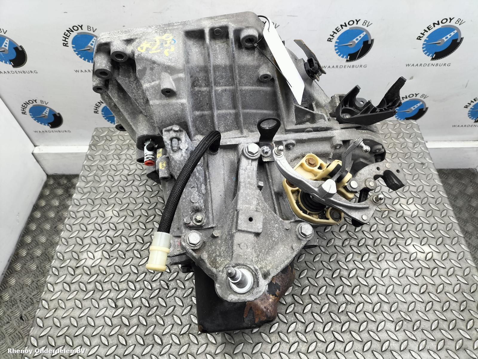 View Auto part TRANSMISSIE / VERSNELLINGSBAK RENAULT CLIO 2017
