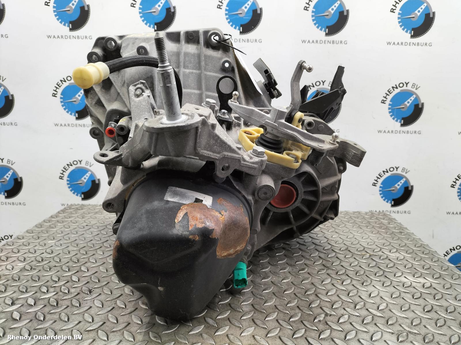View Auto part TRANSMISSIE / VERSNELLINGSBAK RENAULT CLIO 2017