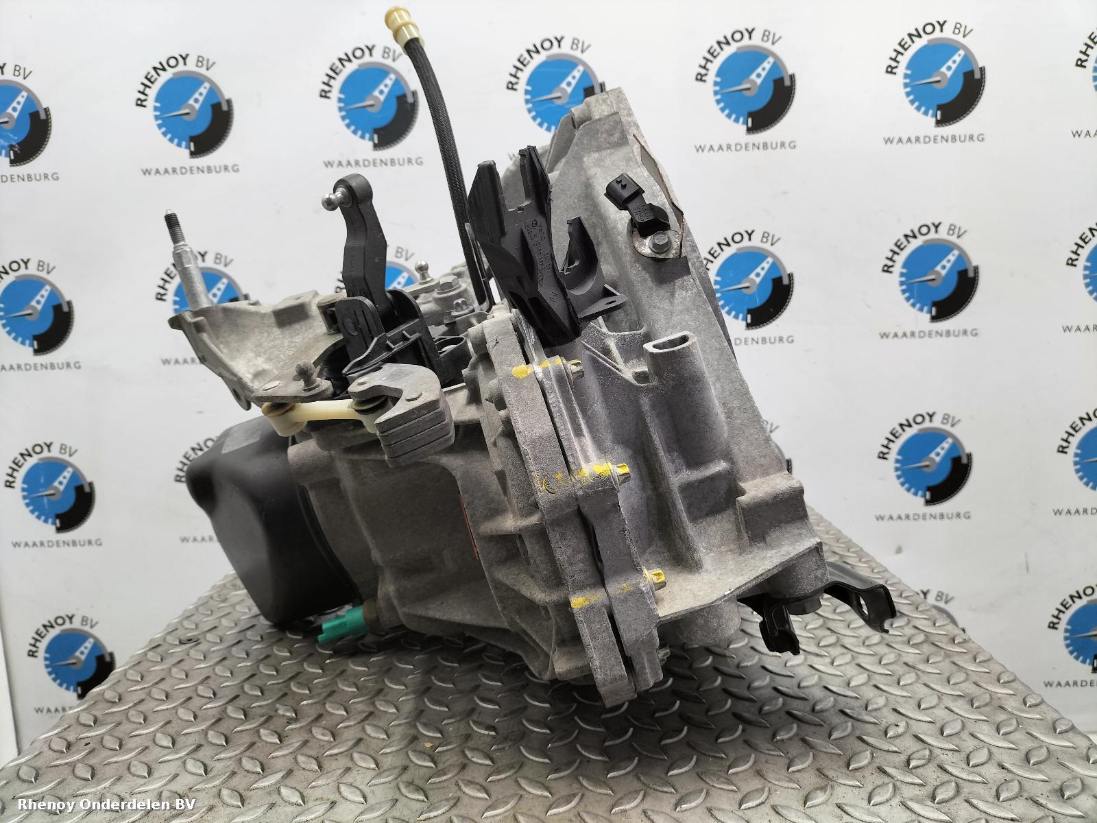 View Auto part TRANSMISSIE / VERSNELLINGSBAK RENAULT CLIO 2017