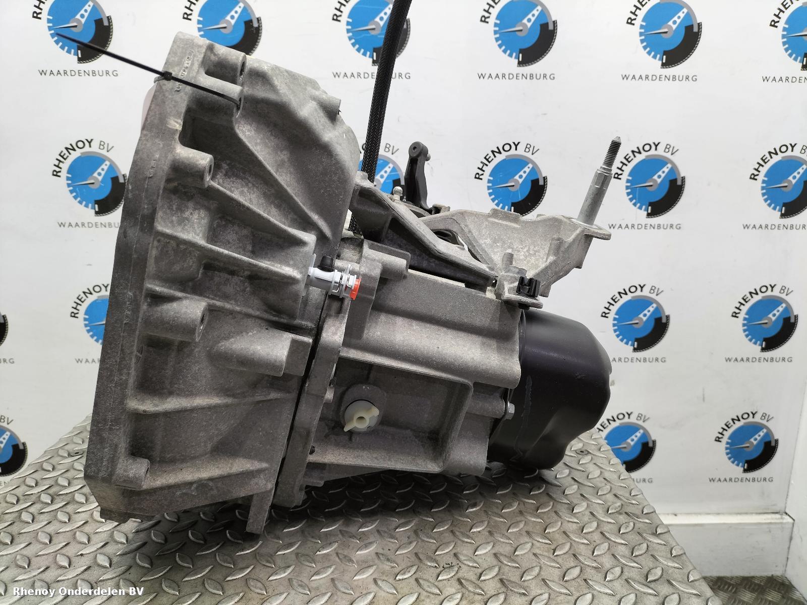 View Auto part TRANSMISSIE / VERSNELLINGSBAK RENAULT CLIO 2017