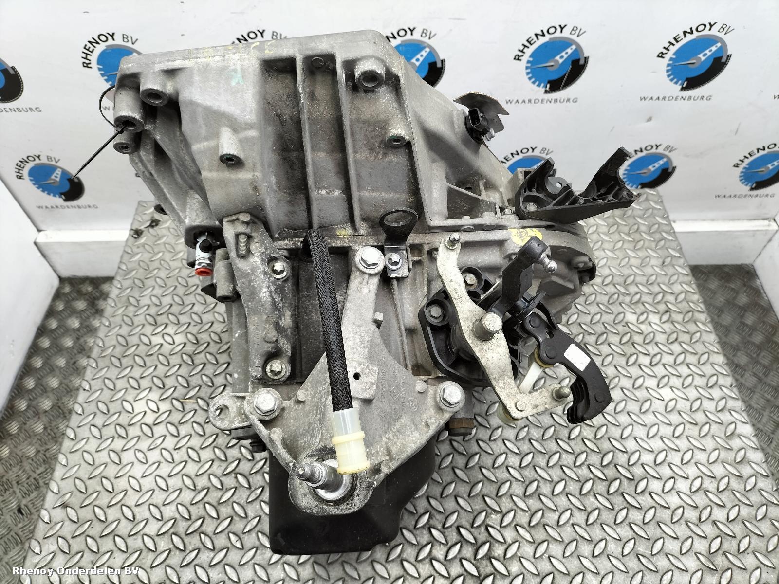 View Auto part TRANSMISSIE / VERSNELLINGSBAK RENAULT CLIO 2015