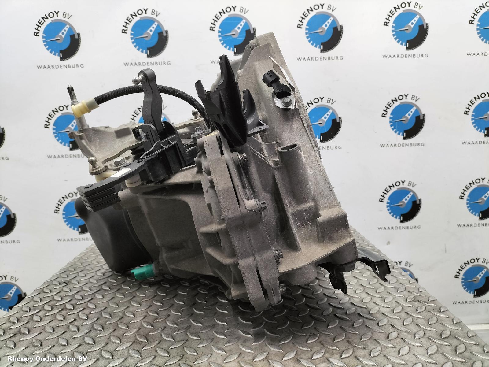 View Auto part TRANSMISSIE / VERSNELLINGSBAK RENAULT CLIO 2015