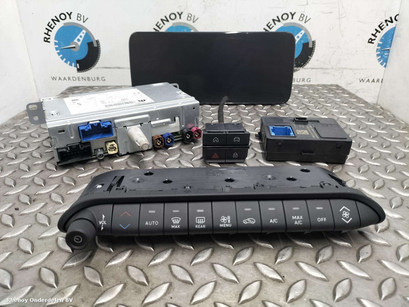 View Auto part SAT_NAV_UNIT JEEP AVENGER 2025
