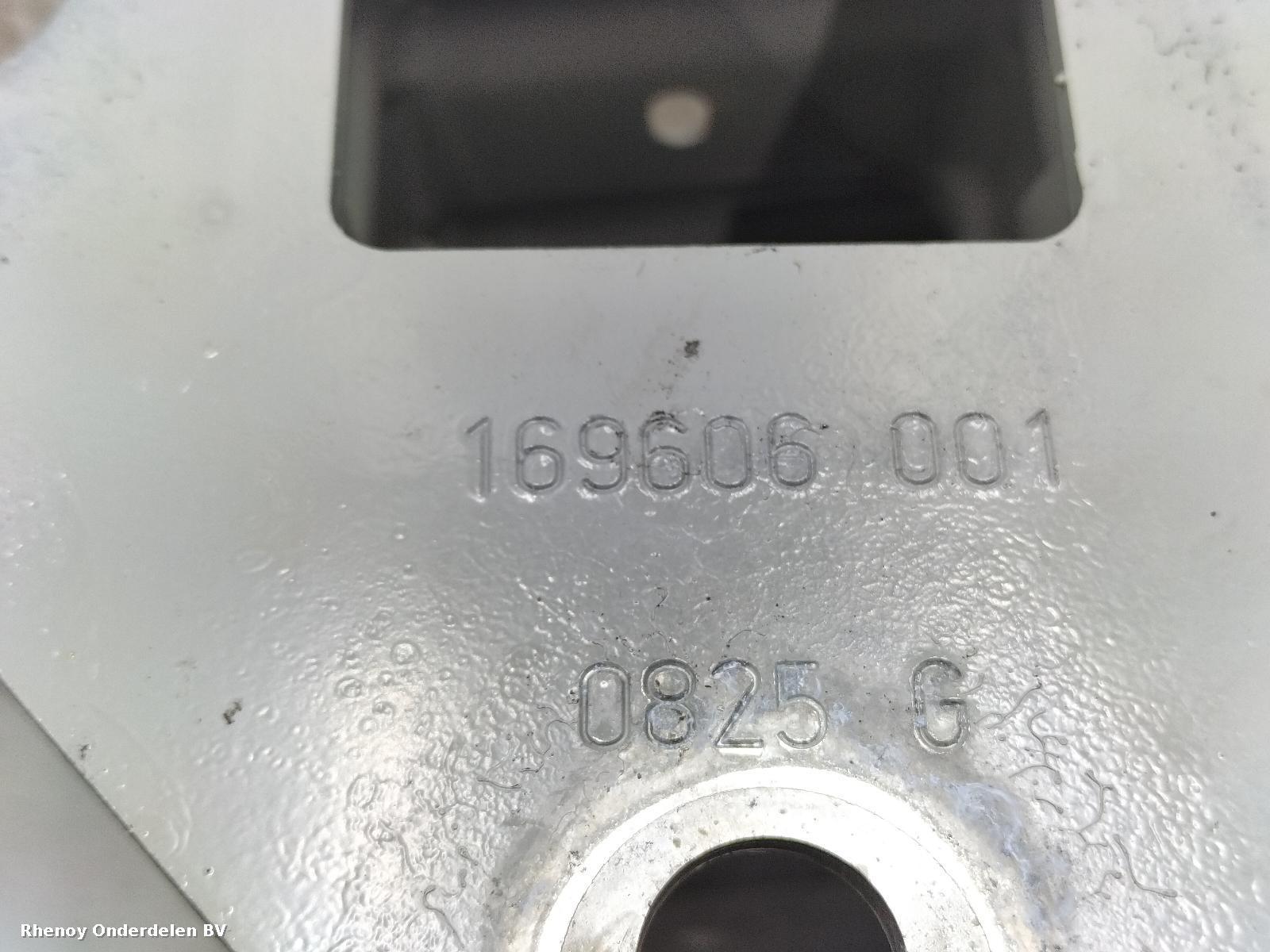 View Auto part BUMPERBALK ACHTER JEEP AVENGER 2025
