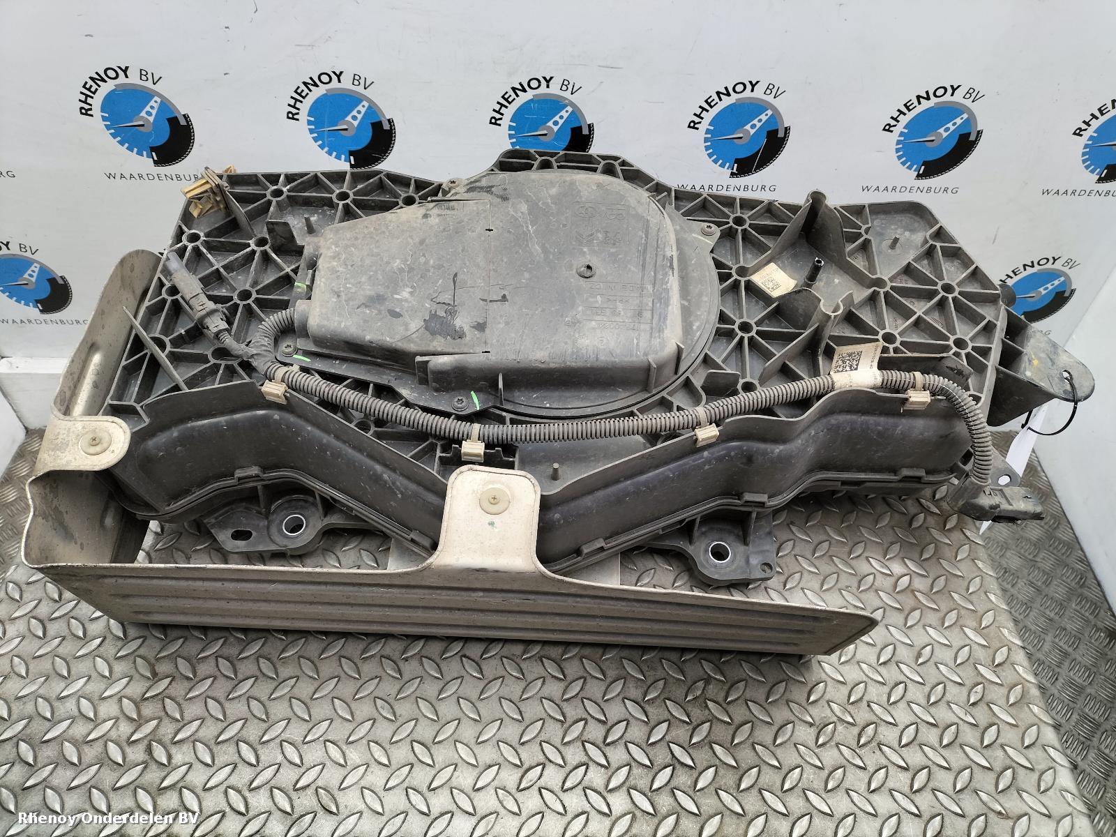 Bekijk Auto-onderdeel ADBLUE POMP CITROEN RELAY/JUMPER 2022