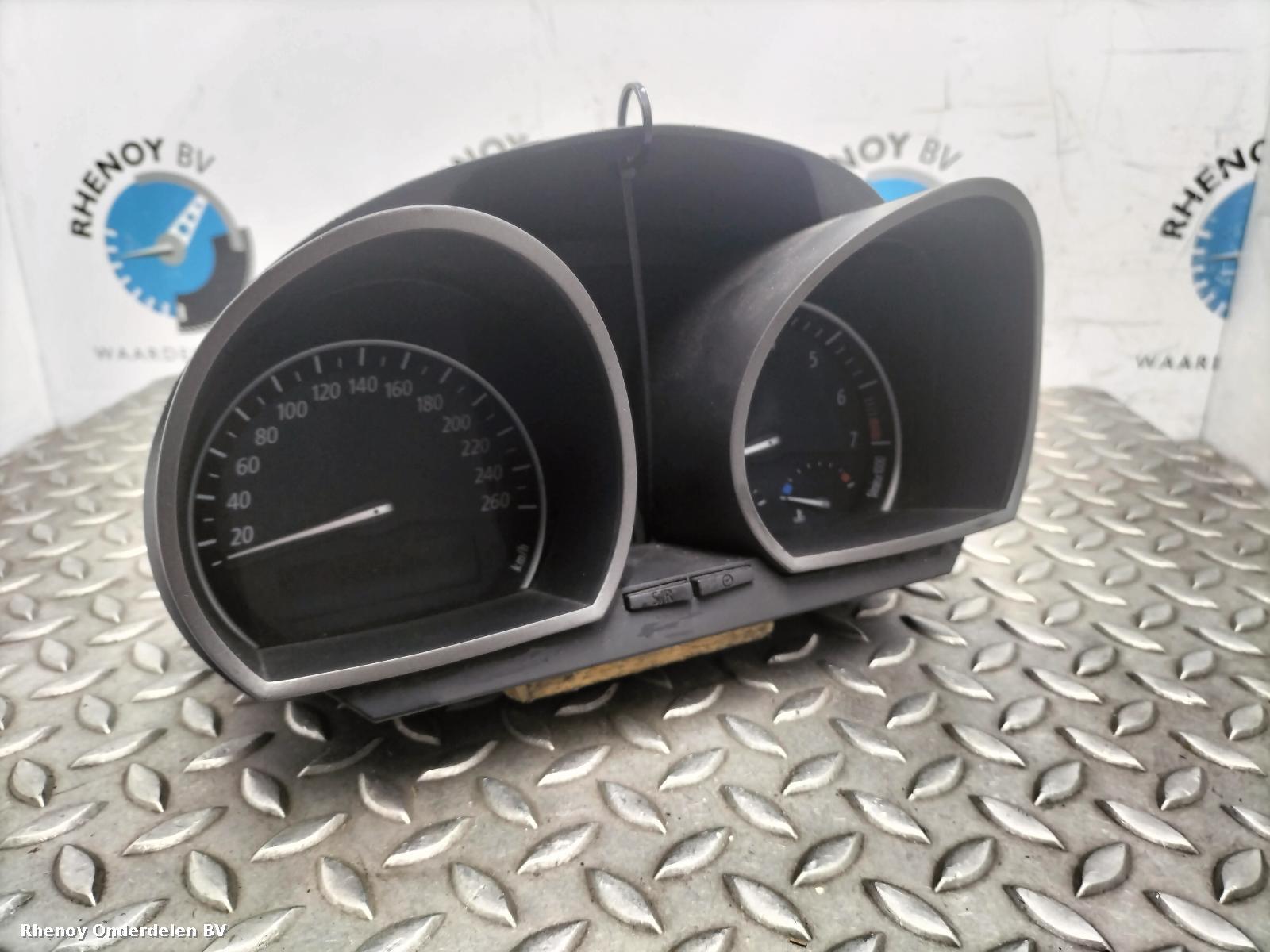 Bekijk Auto-onderdeel KLOKKENPANEEL BMW Z4 2004