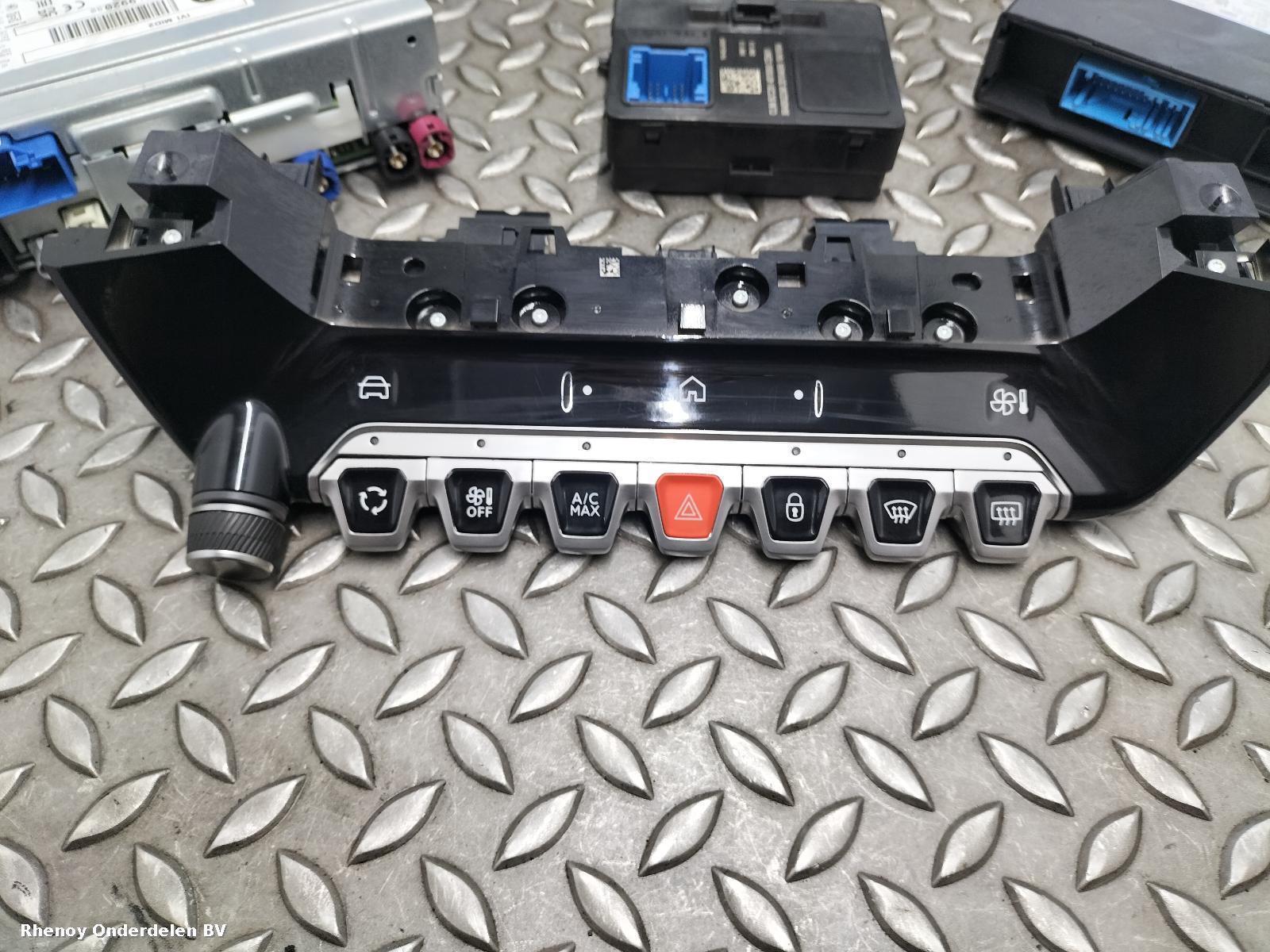 View Auto part NAVIGATIE PEUGEOT 208 2025