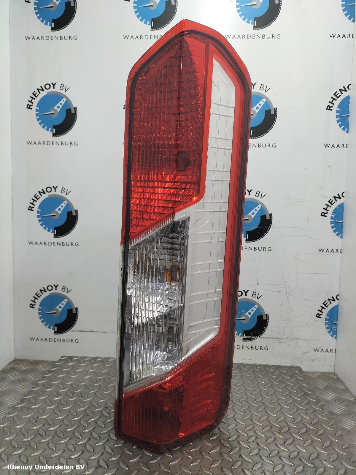 Bekijk Auto-onderdeel ACHTERLICHT R FORD TRANSIT 2020