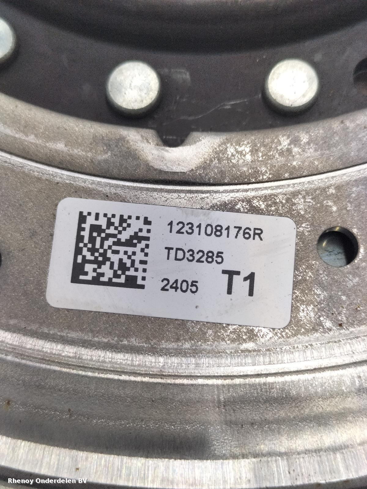 View Auto part VLIEGWIEL / KOPPELING RENAULT CAPTUR 2023
