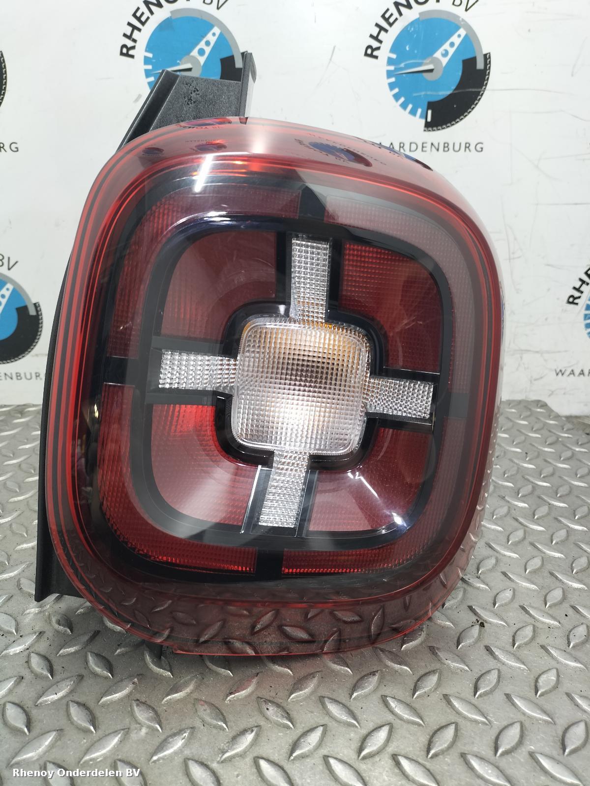 View Auto part R Taillight DACIA DUSTER 2018