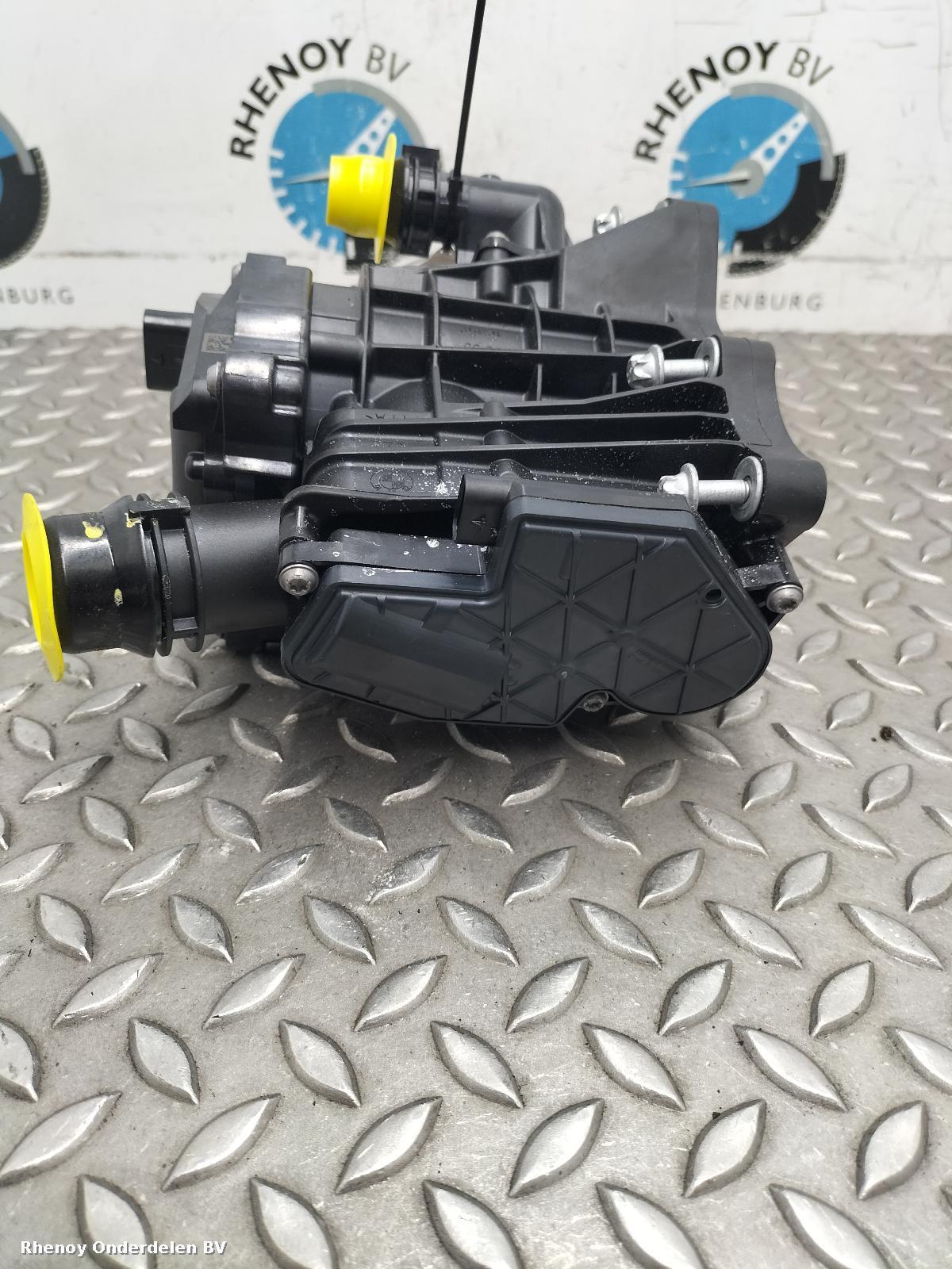 View Auto part THERMOSTAAT HUIS BMW X2 2023