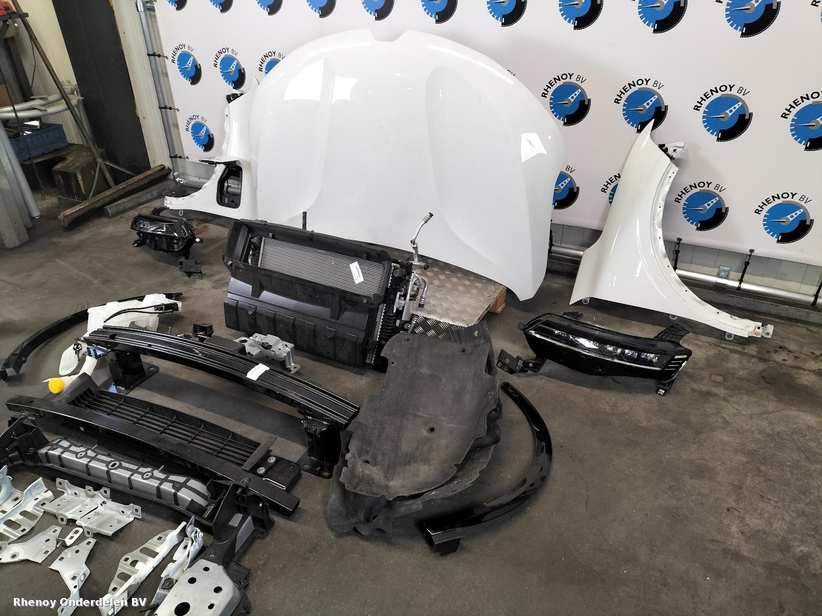 View Auto part VOORKOP COMPLEET RENAULT MEGANE E-TECH 2024