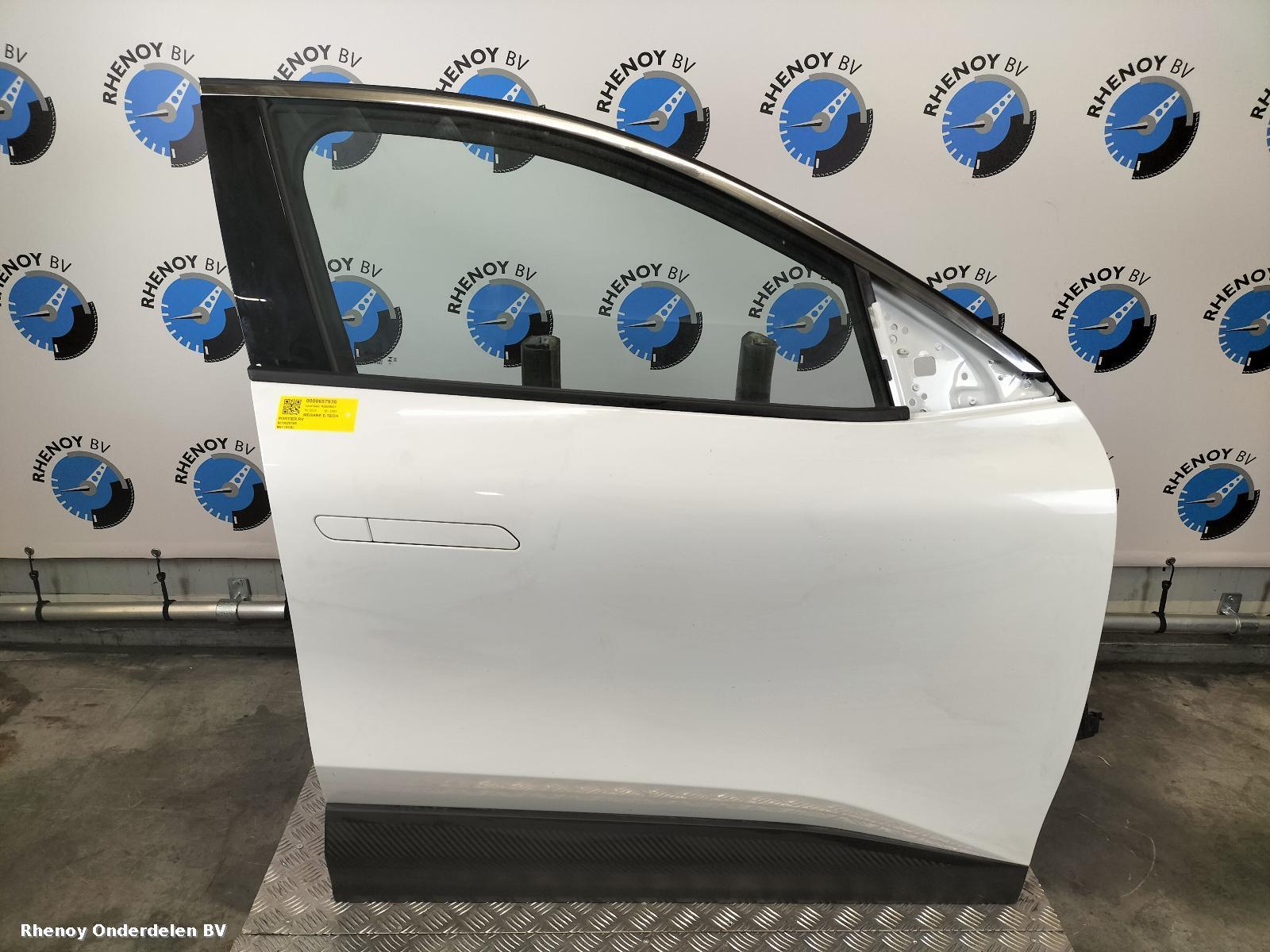 Bekijk Auto-onderdeel PORTIER RV RENAULT MEGANE E-TECH 2024
