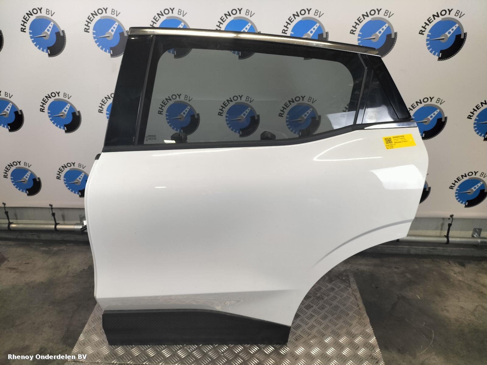 Bekijk Auto-onderdeel PORTIER LA  RENAULT MEGANE E-TECH 2024