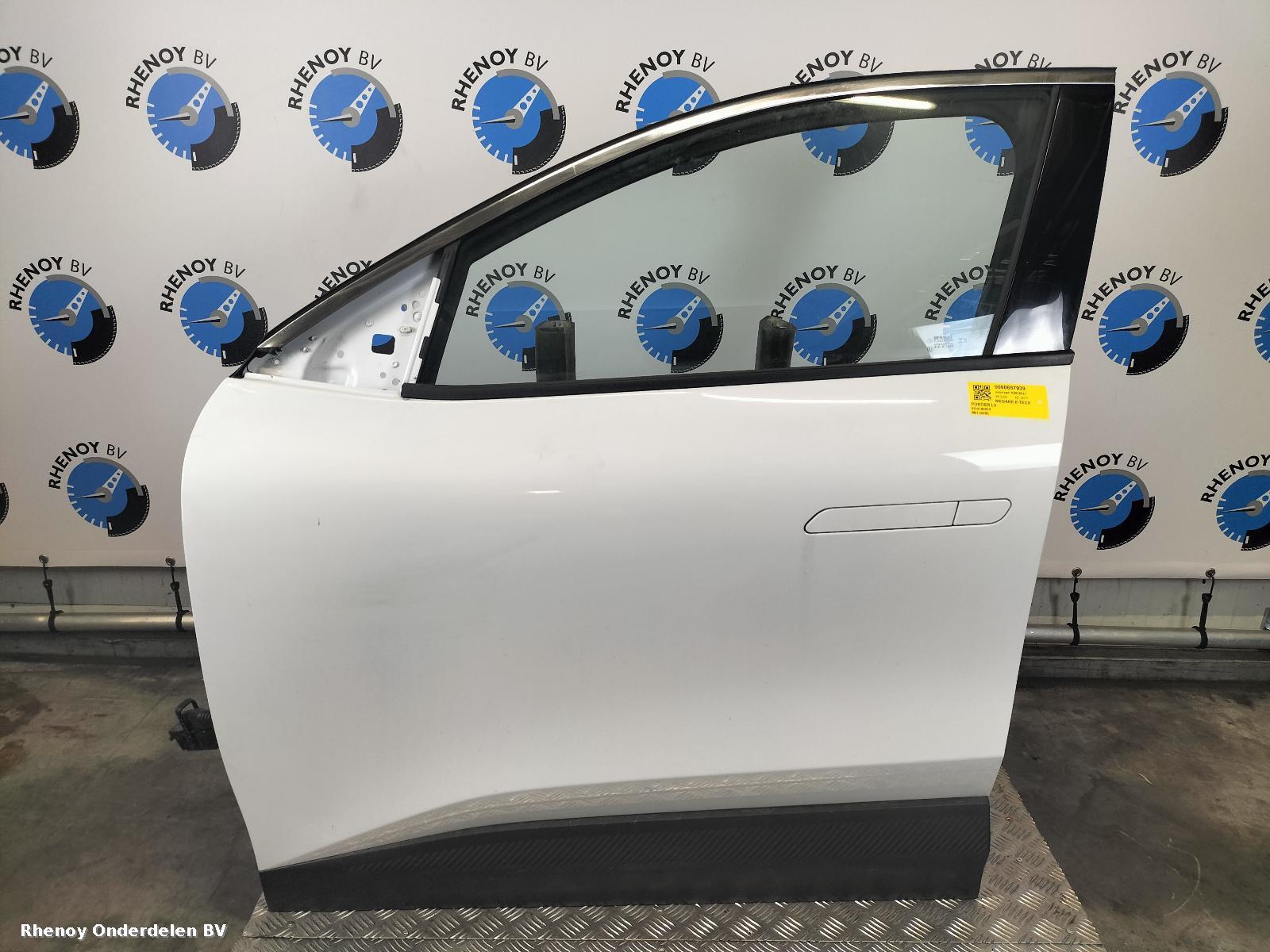 Bekijk Auto-onderdeel PORTIER LV  RENAULT MEGANE E-TECH 2024