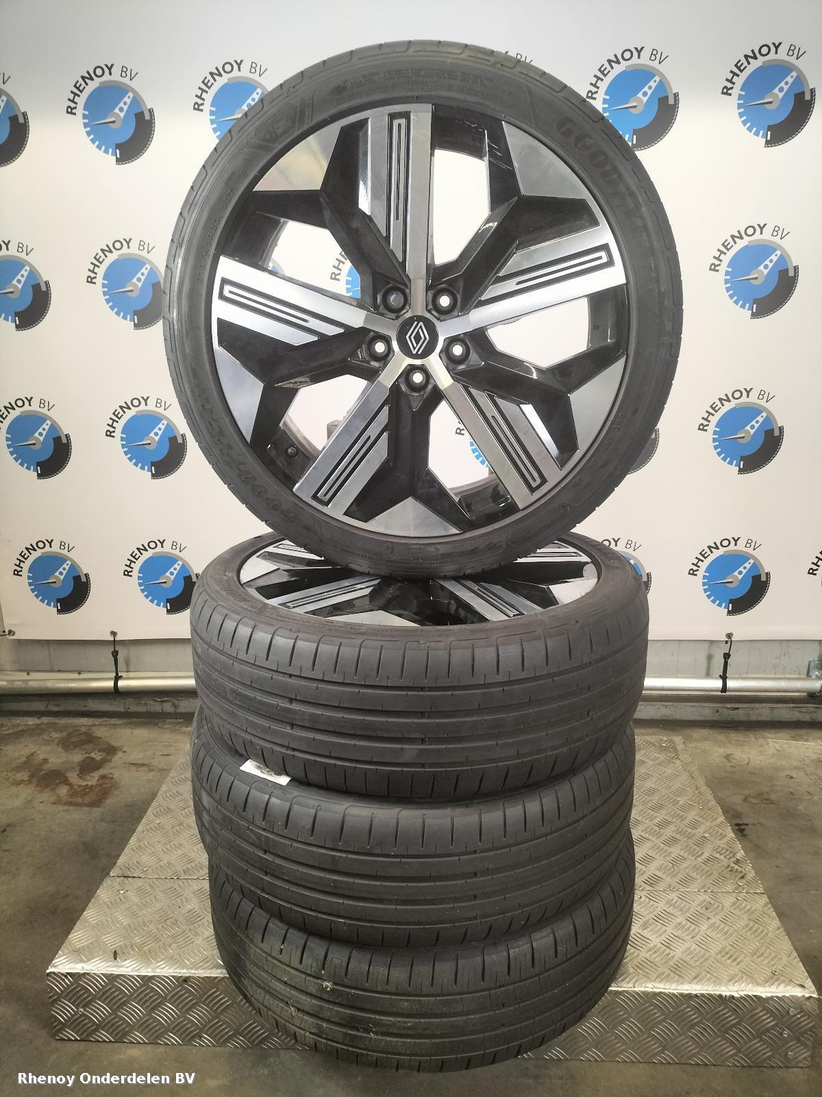 Bekijk Auto-onderdeel VELGEN SET RENAULT MEGANE E-TECH 2024
