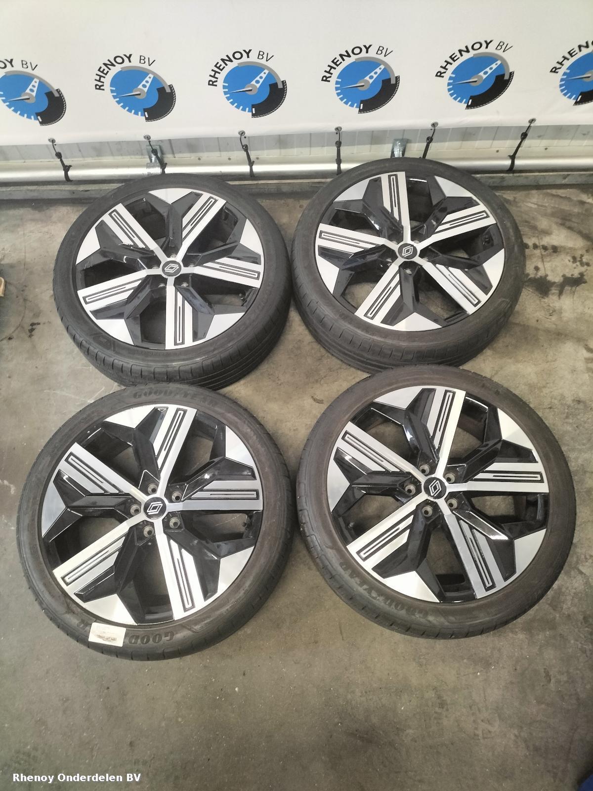 View Auto part VELGEN SET RENAULT MEGANE E-TECH 2024