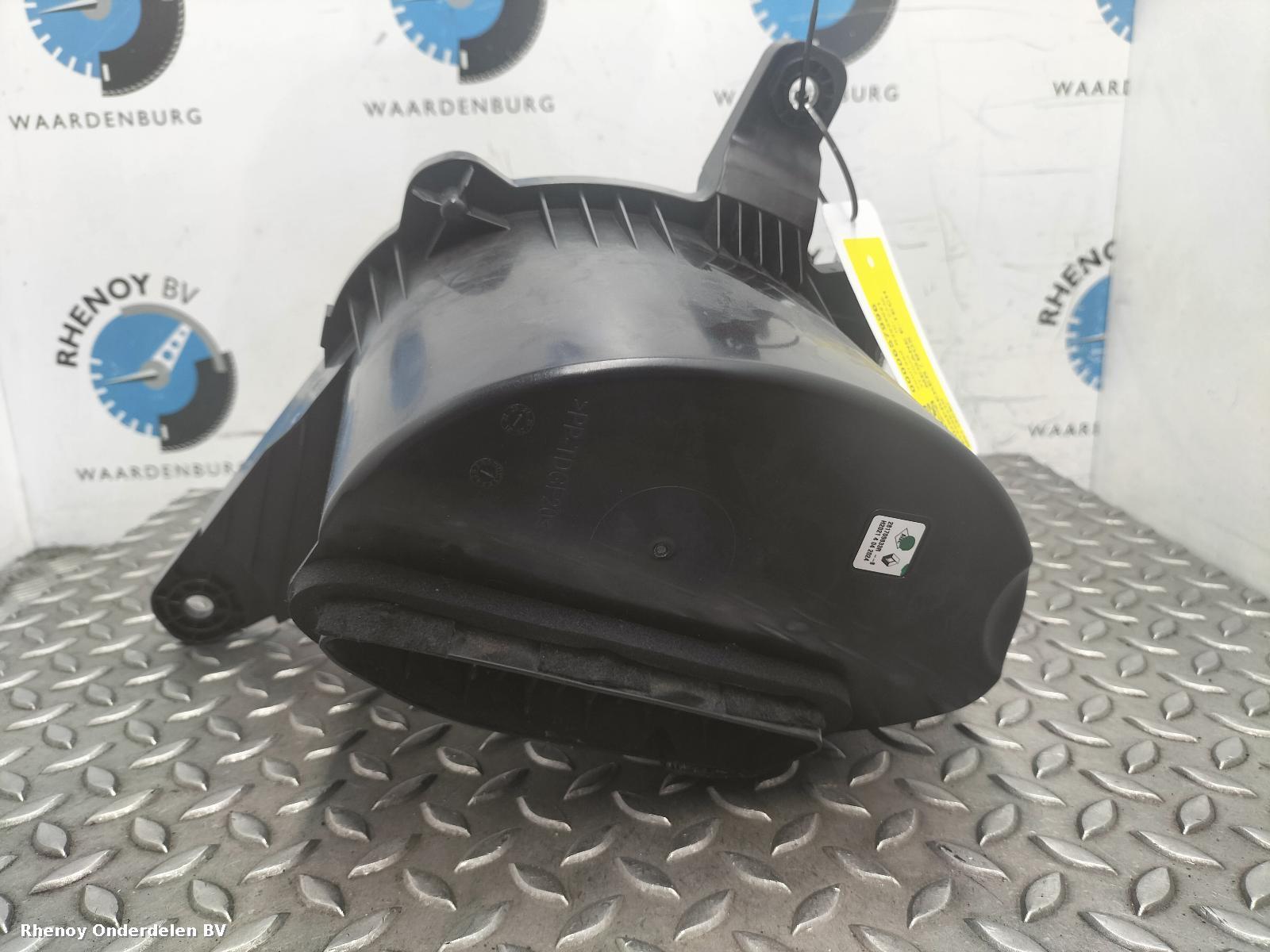 View Auto part LUIDSPREKER / BOX RENAULT MEGANE E-TECH 2024