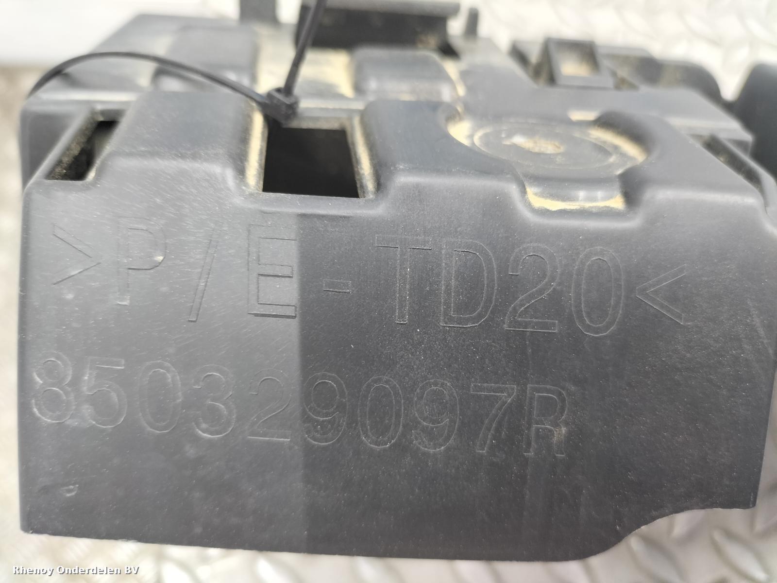 2024 RENAULT MEGANE E-TECH Rear Bumper Reinforcement View Auto part Rear Bumper Reinforcement RENAULT MEGANE E-TECH 2024