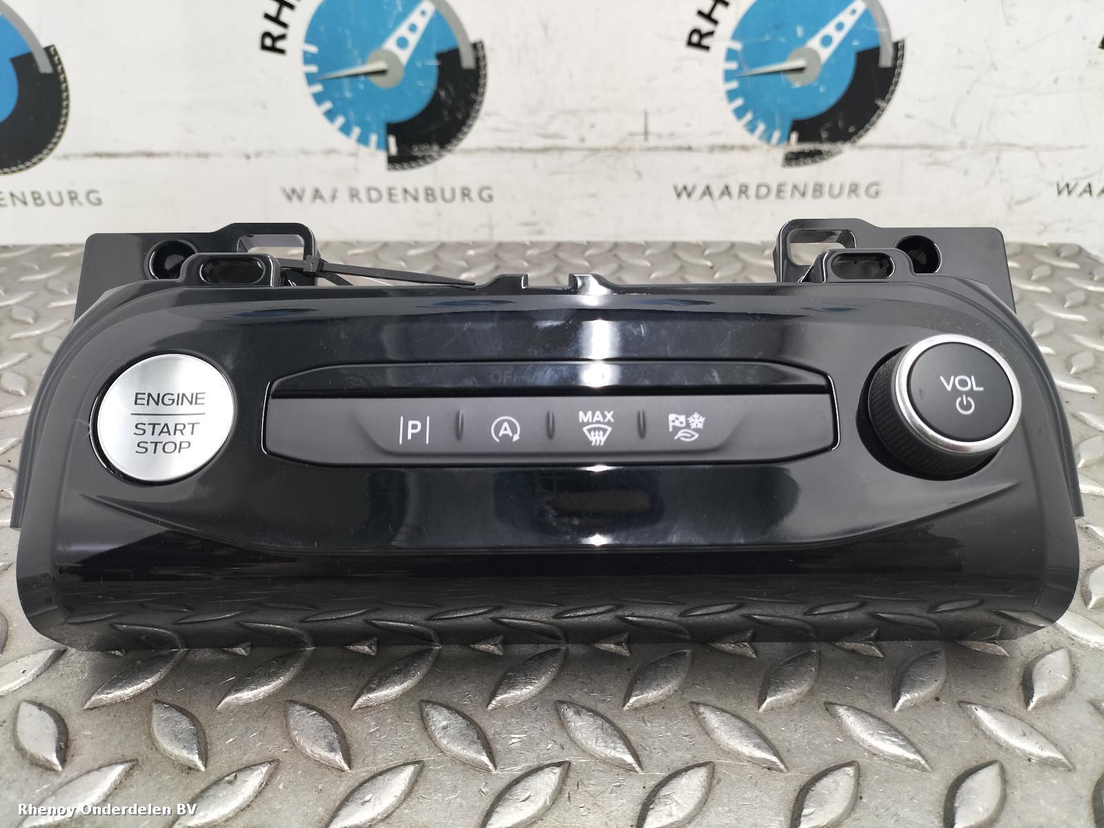 Bekijk Auto-onderdeel KACHEL BEDIENINGSPANEEL FORD KUGA 2024
