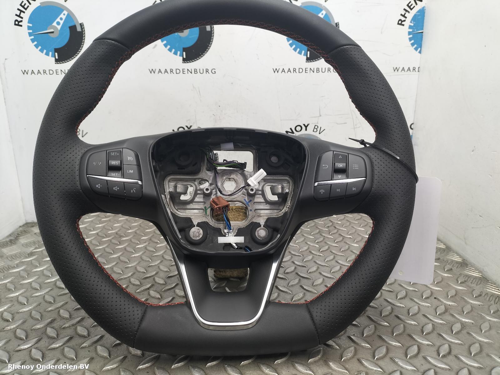 Bekijk Auto-onderdeel STUURWIEL FORD KUGA 2024