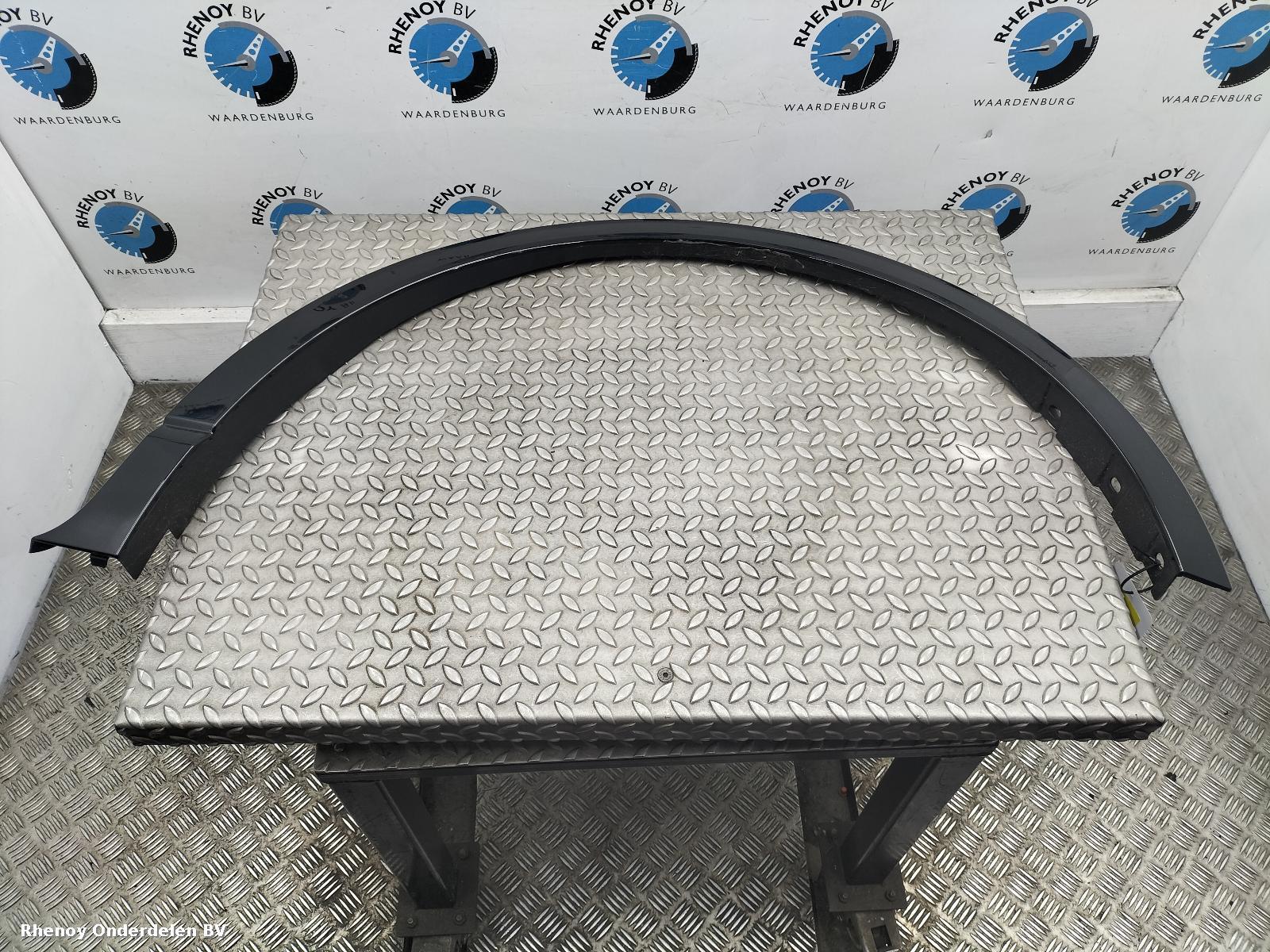 Bekijk Auto-onderdeel SPATBORD VERBREDER FORD KUGA 2024