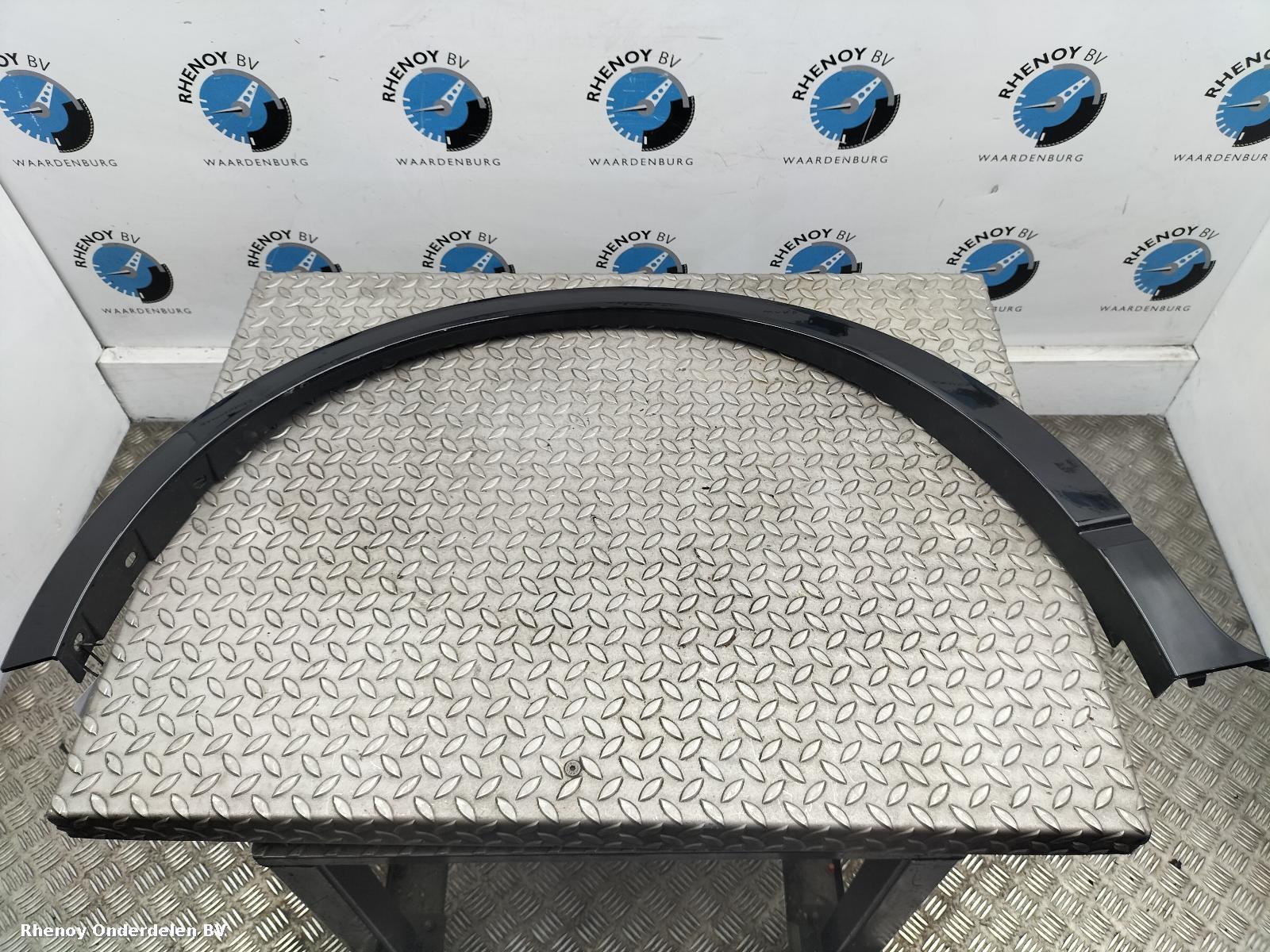 Bekijk Auto-onderdeel SPATBORD VERBREDER FORD KUGA 2024