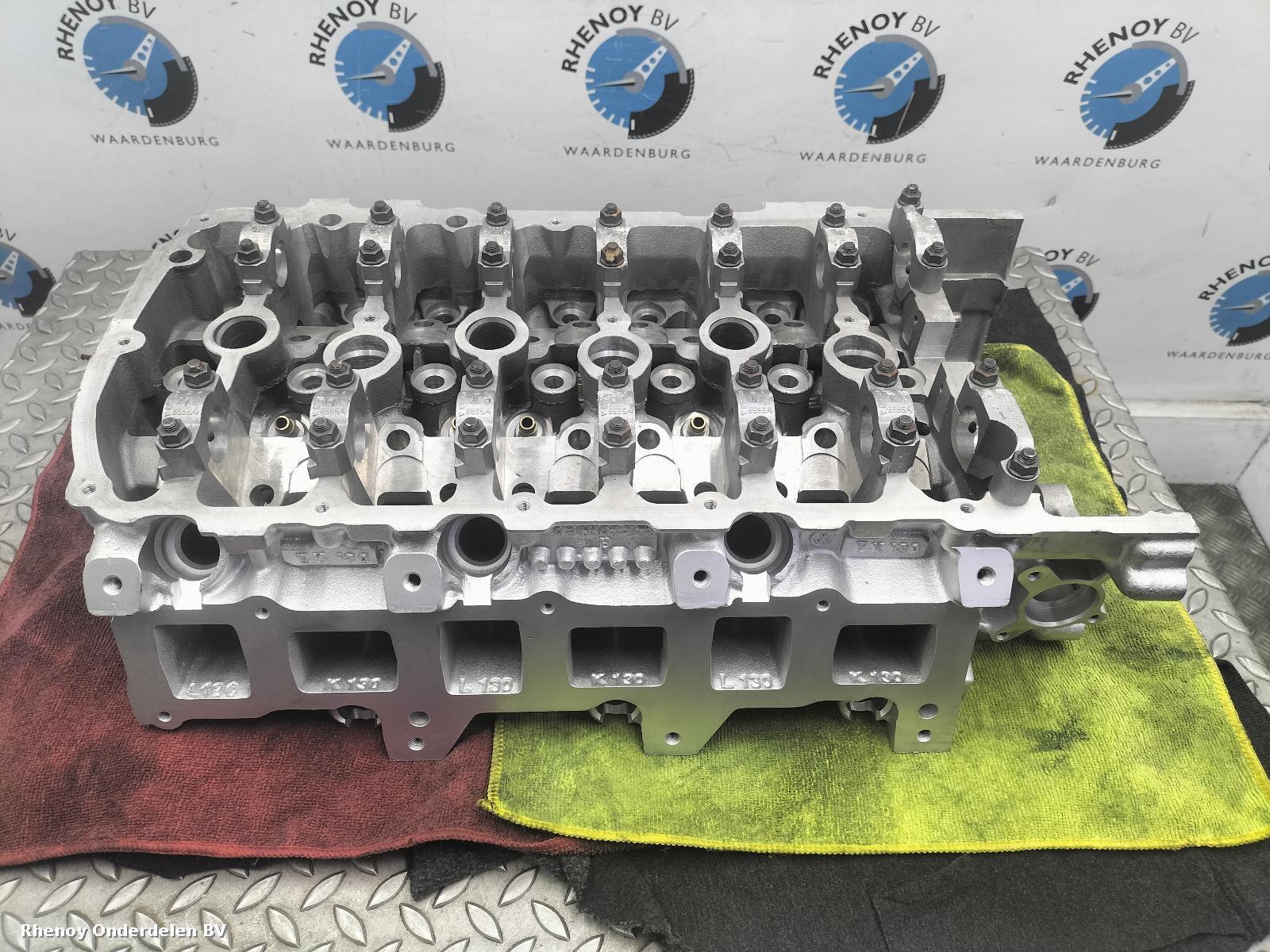 Bekijk Auto-onderdeel CILINDERKOP VOLKSWAGEN GOLF 2002