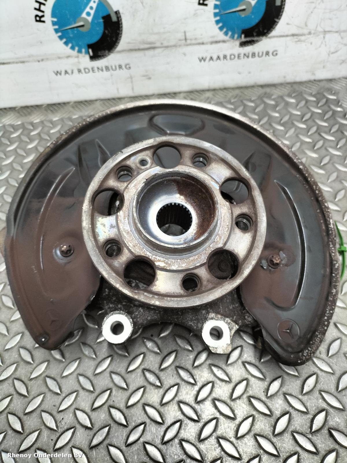 2015 MERCEDES C CLASS FUSEE RA View Auto part FUSEE RA MERCEDES C CLASS 2015