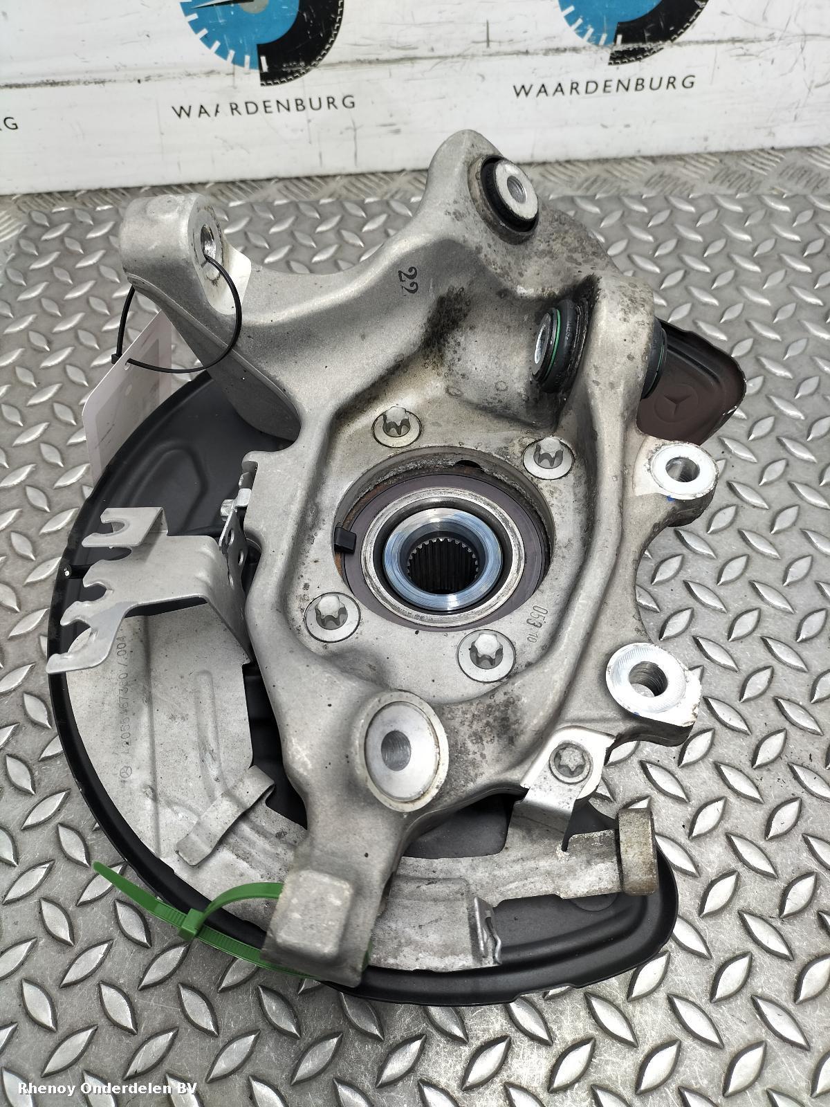 Bekijk Auto-onderdeel FUSEE RA  MERCEDES C CLASS 2015