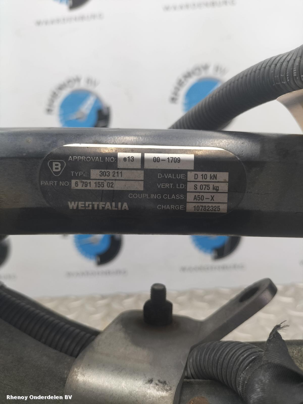 View Auto part TREKHAAK BMW 3 SERIES 2009