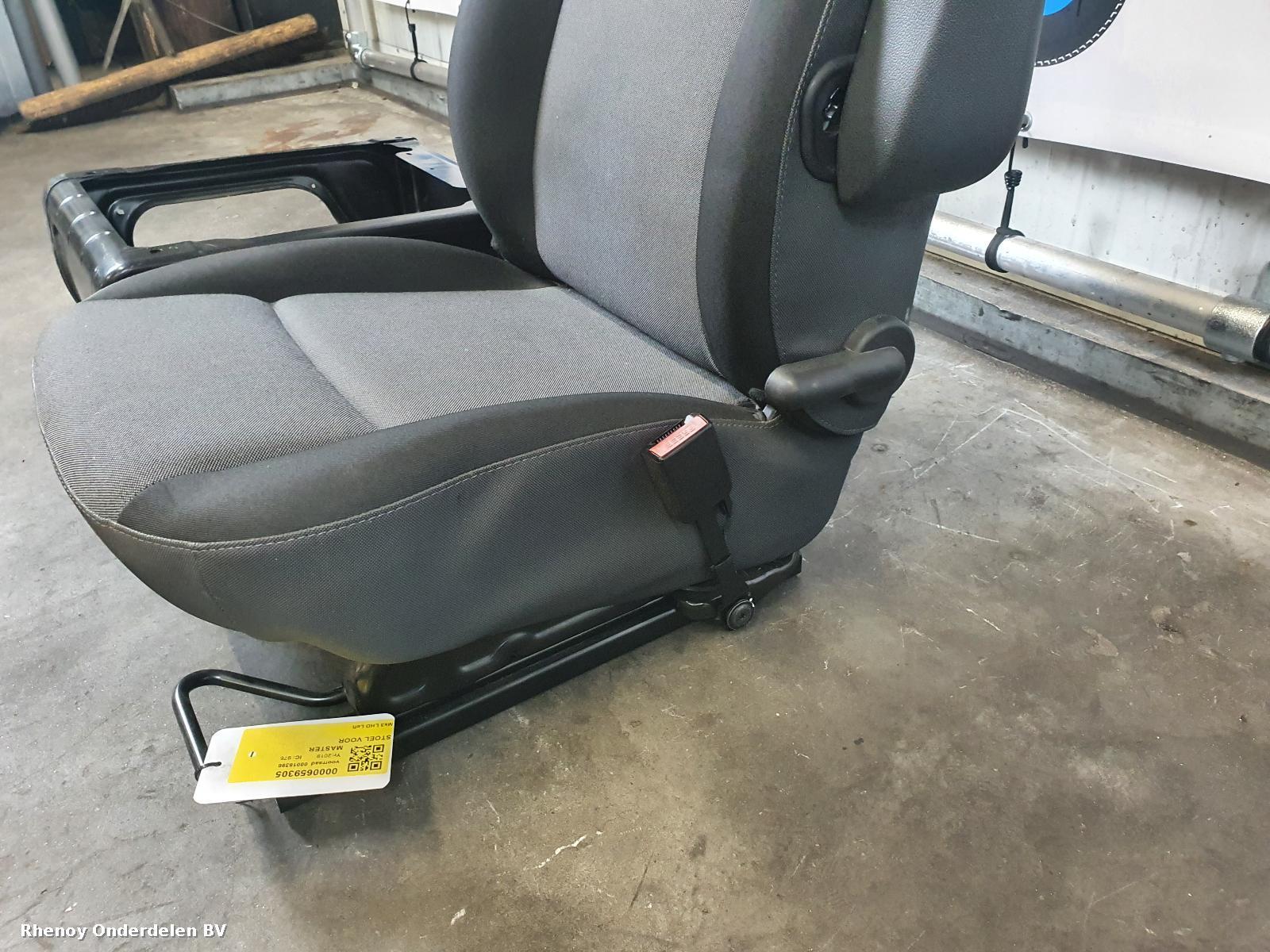 View Auto part STOEL VOOR RENAULT MASTER 2019