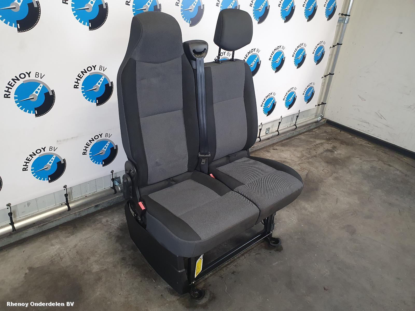 View Auto part STOEL VOOR RENAULT MASTER 2019