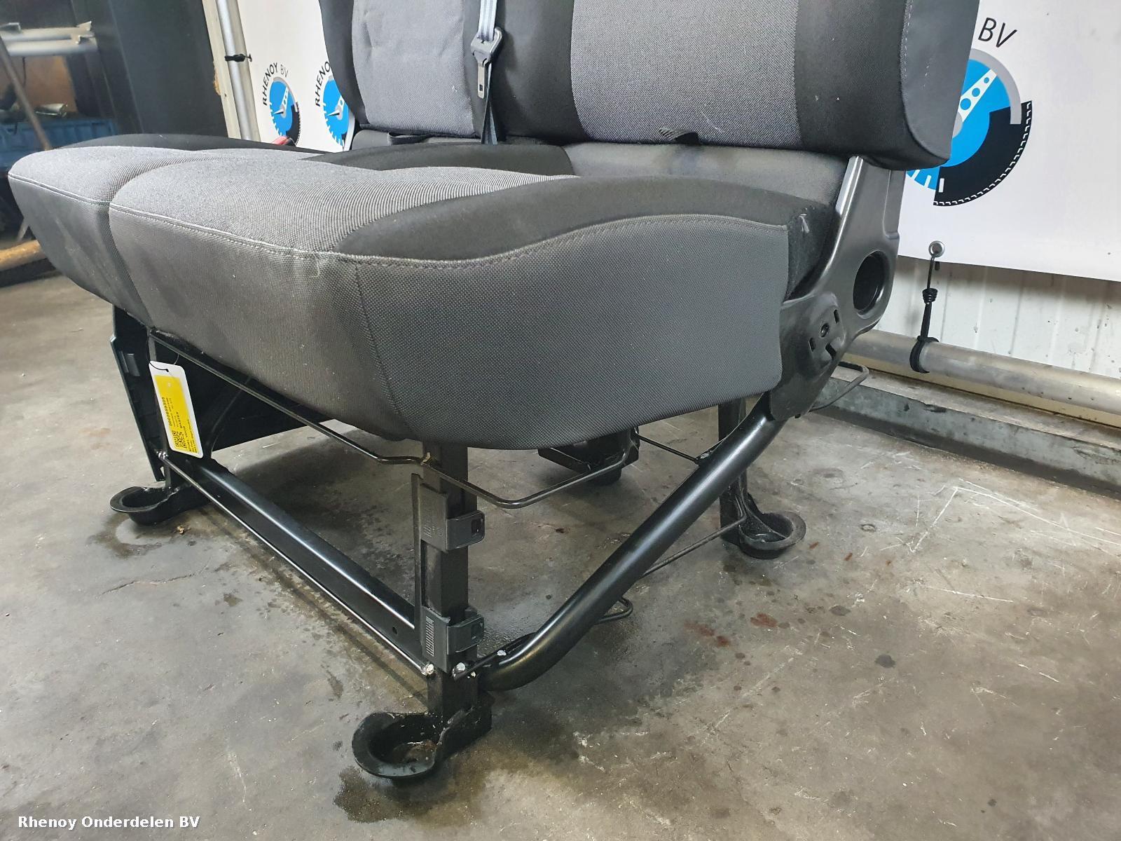 View Auto part STOEL VOOR RENAULT MASTER 2019