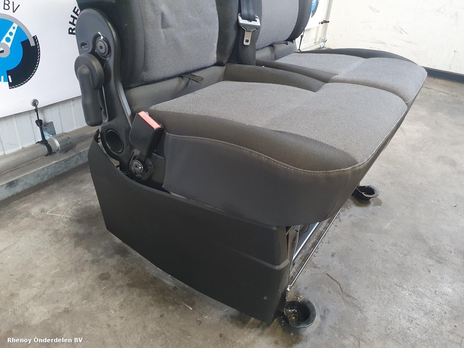 View Auto part STOEL VOOR RENAULT MASTER 2019