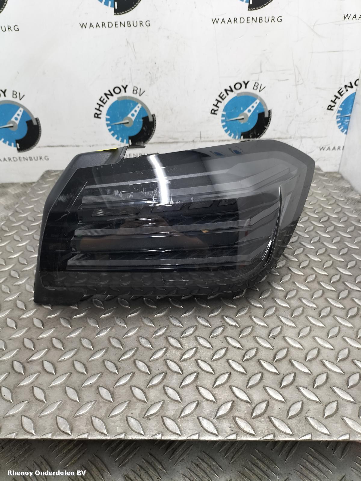 Bekijk Auto-onderdeel ACHTERLICHT R PEUGEOT 208 2025